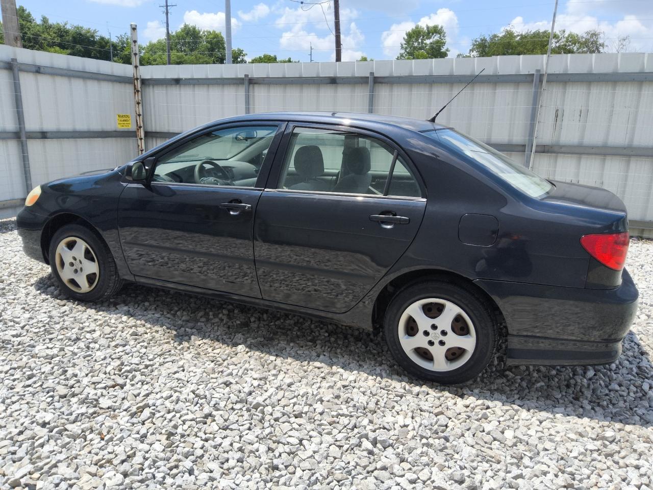 2008 Toyota Corolla Ce Gray vin: 1NXBR32E58Z005137 Damage: Left Fuel Door, Dent(S) W/ Paint Dmg, 1/2 To 1 Inch