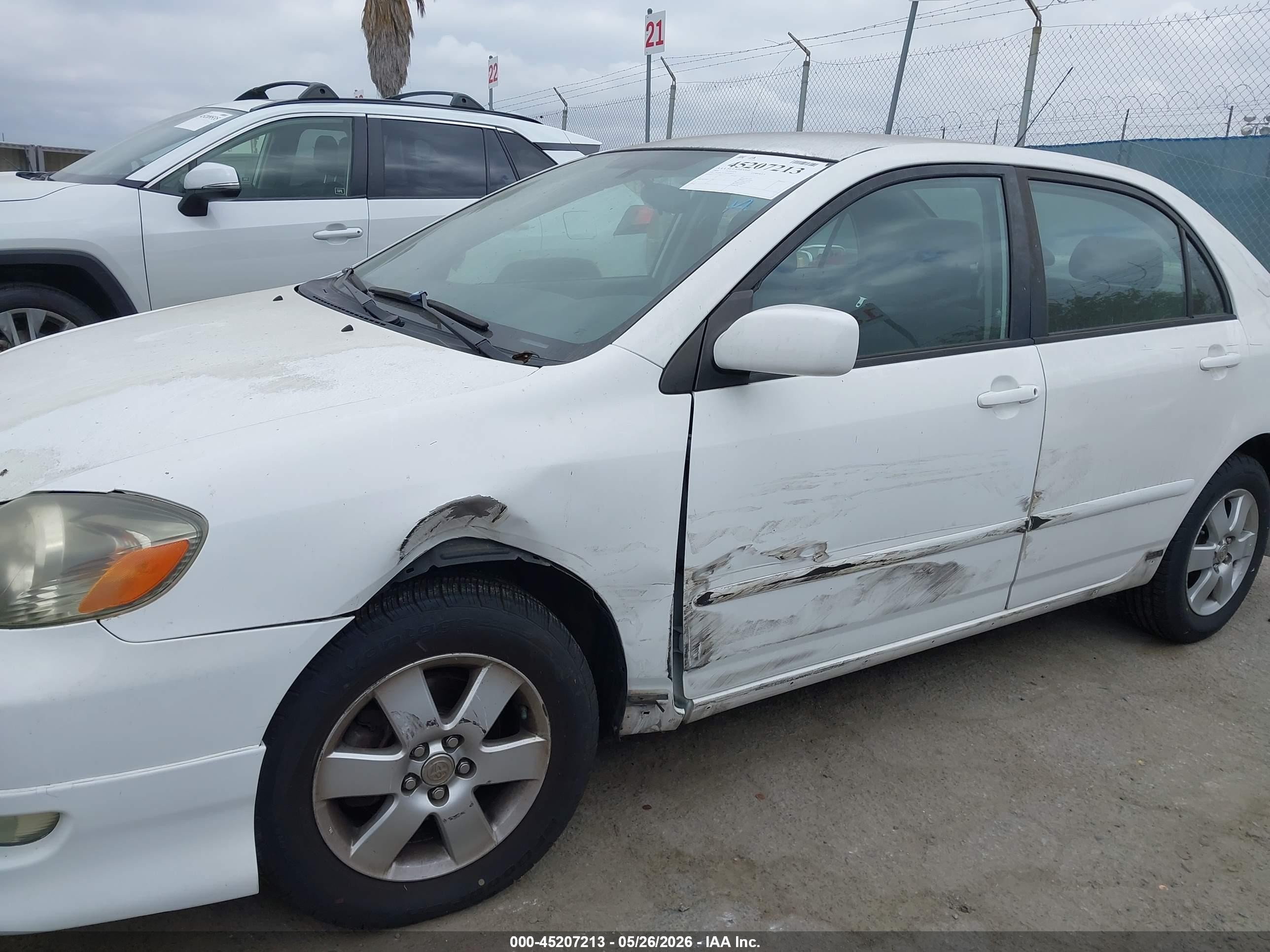 2008 Toyota Corolla S White vin: 1NXBR32E58Z956812