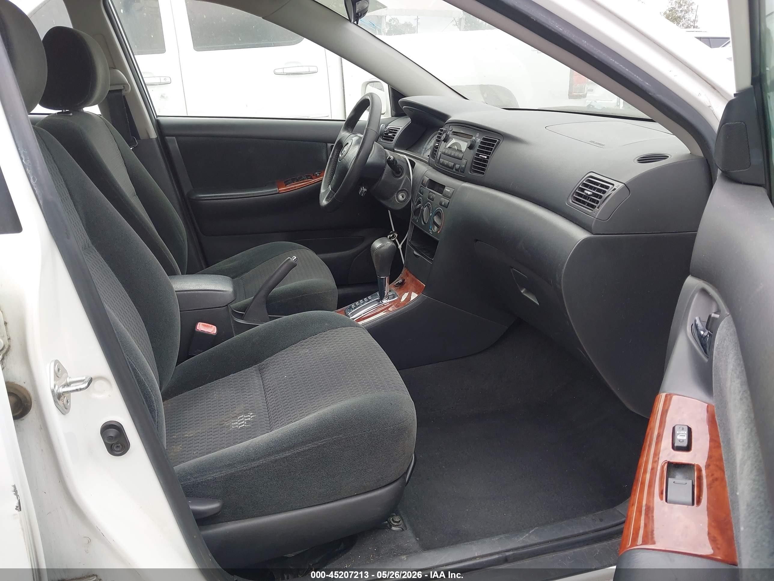 2008 Toyota Corolla S White vin: 1NXBR32E58Z956812