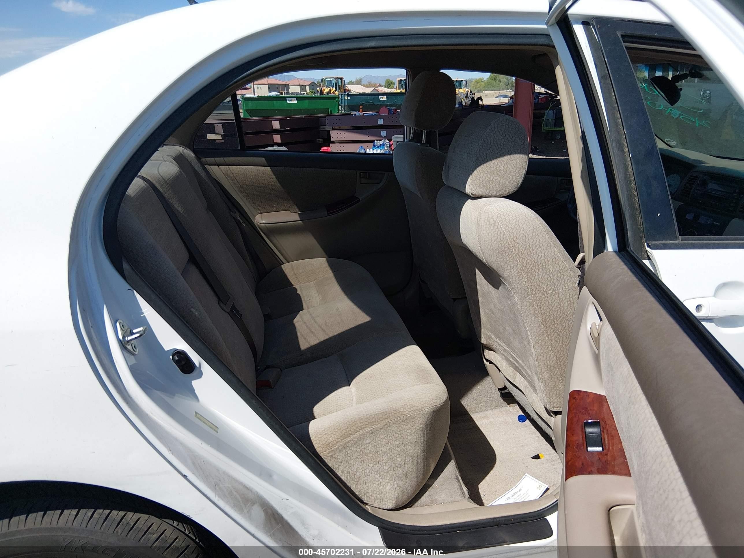 2003 Toyota Corolla Le White vin: 1NXBR32E63Z113372