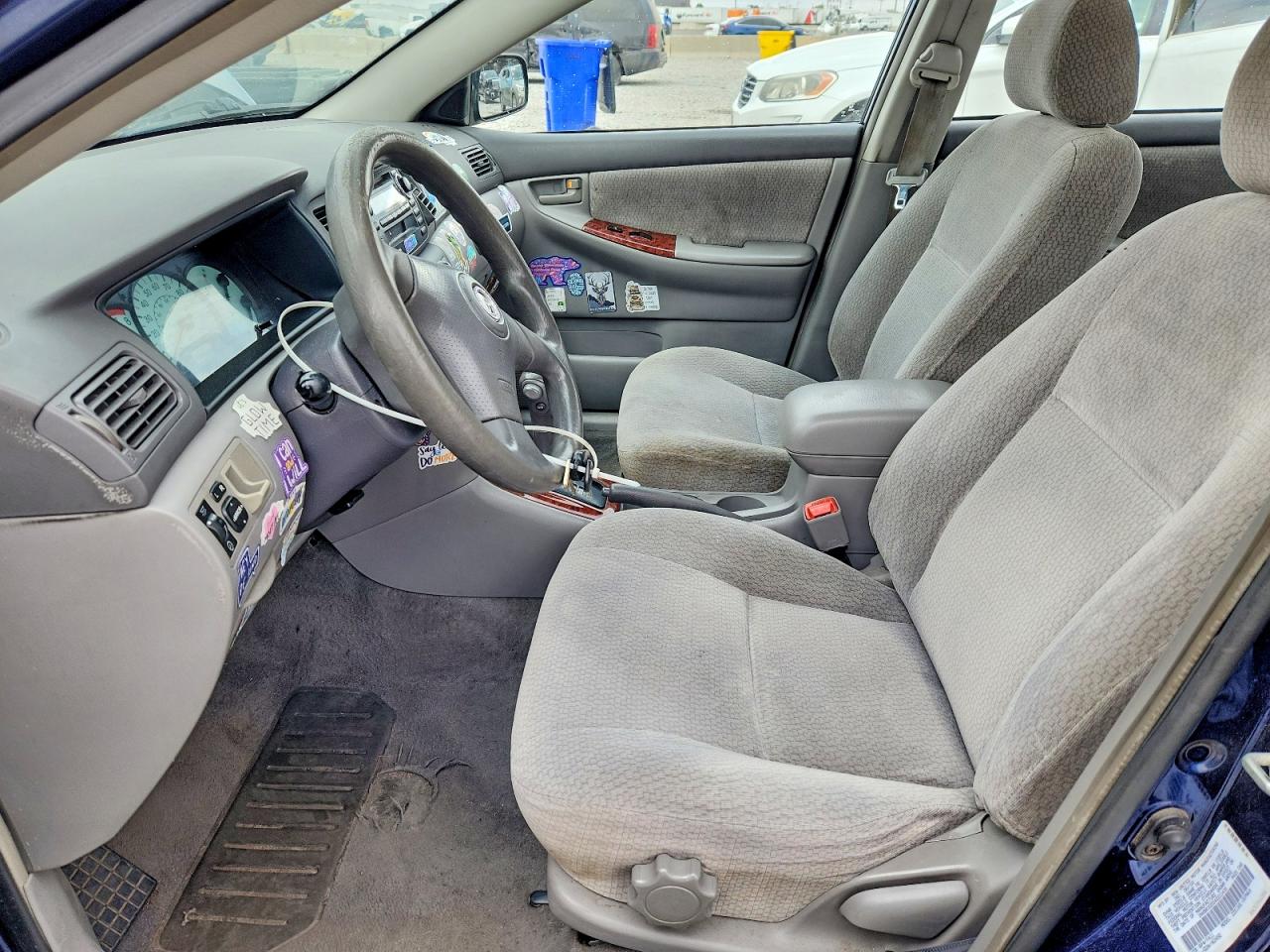 2004 Toyota Corolla Le Blue vin: 1NXBR32E64Z211416