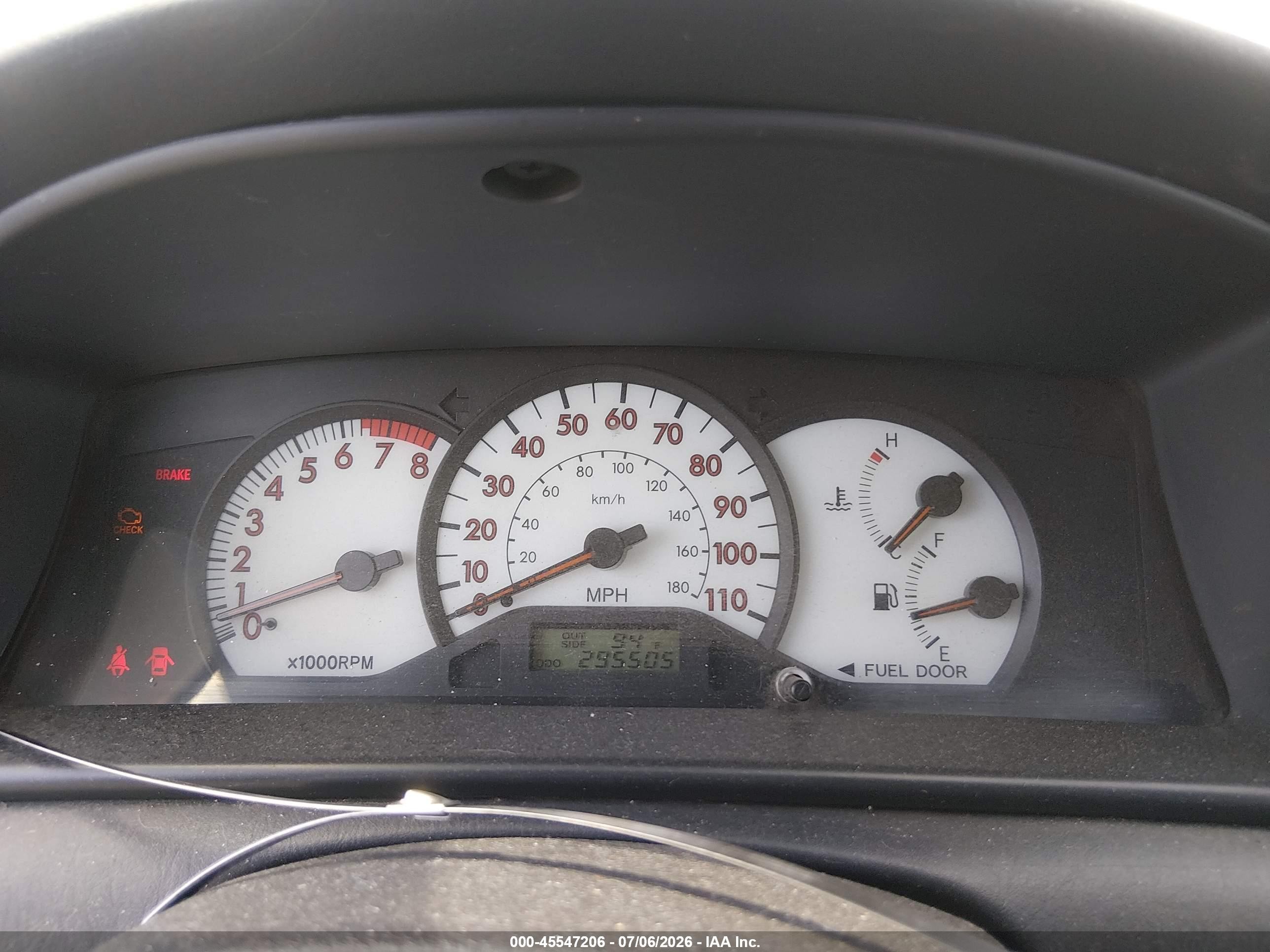2004 Toyota Corolla S White vin: 1NXBR32E64Z255349