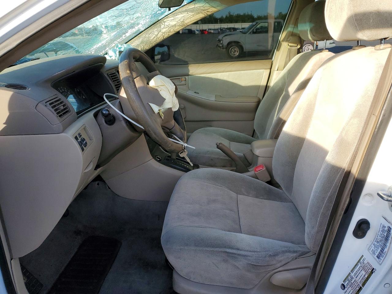 2004 Toyota Corolla Ce Белый vin: 1NXBR32E64Z265072
