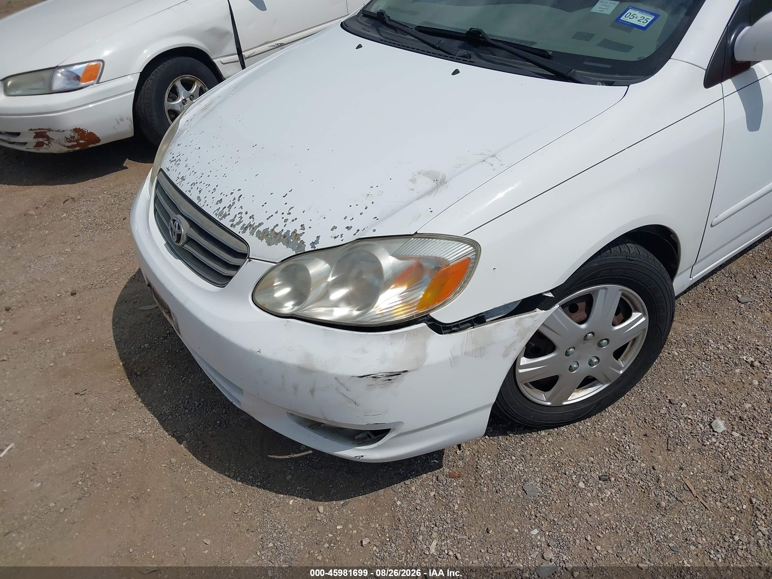 2004 Toyota Corolla Le White vin: 1NXBR32E64Z273379