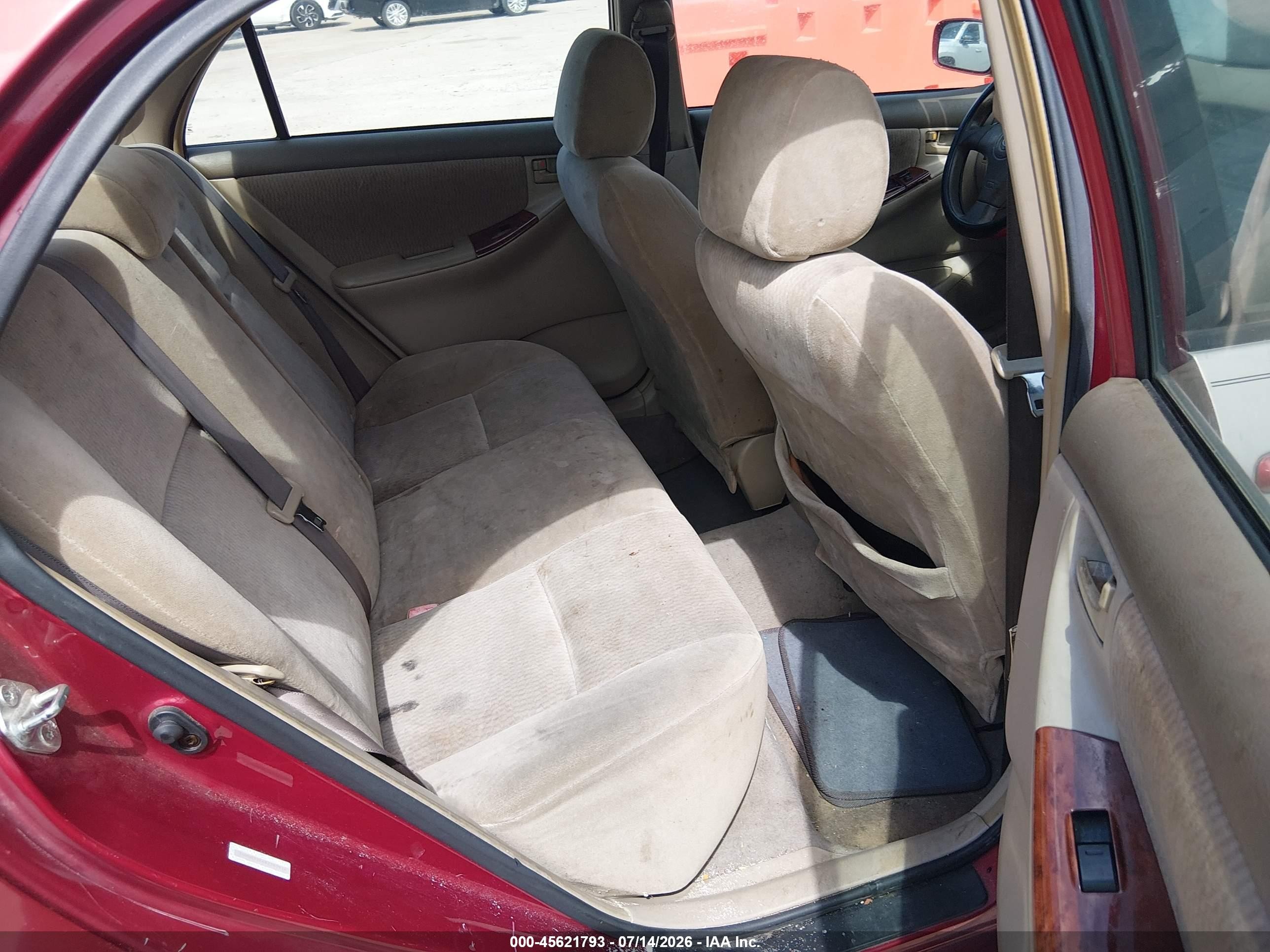 2005 Toyota Corolla Le Red vin: 1NXBR32E65Z352536