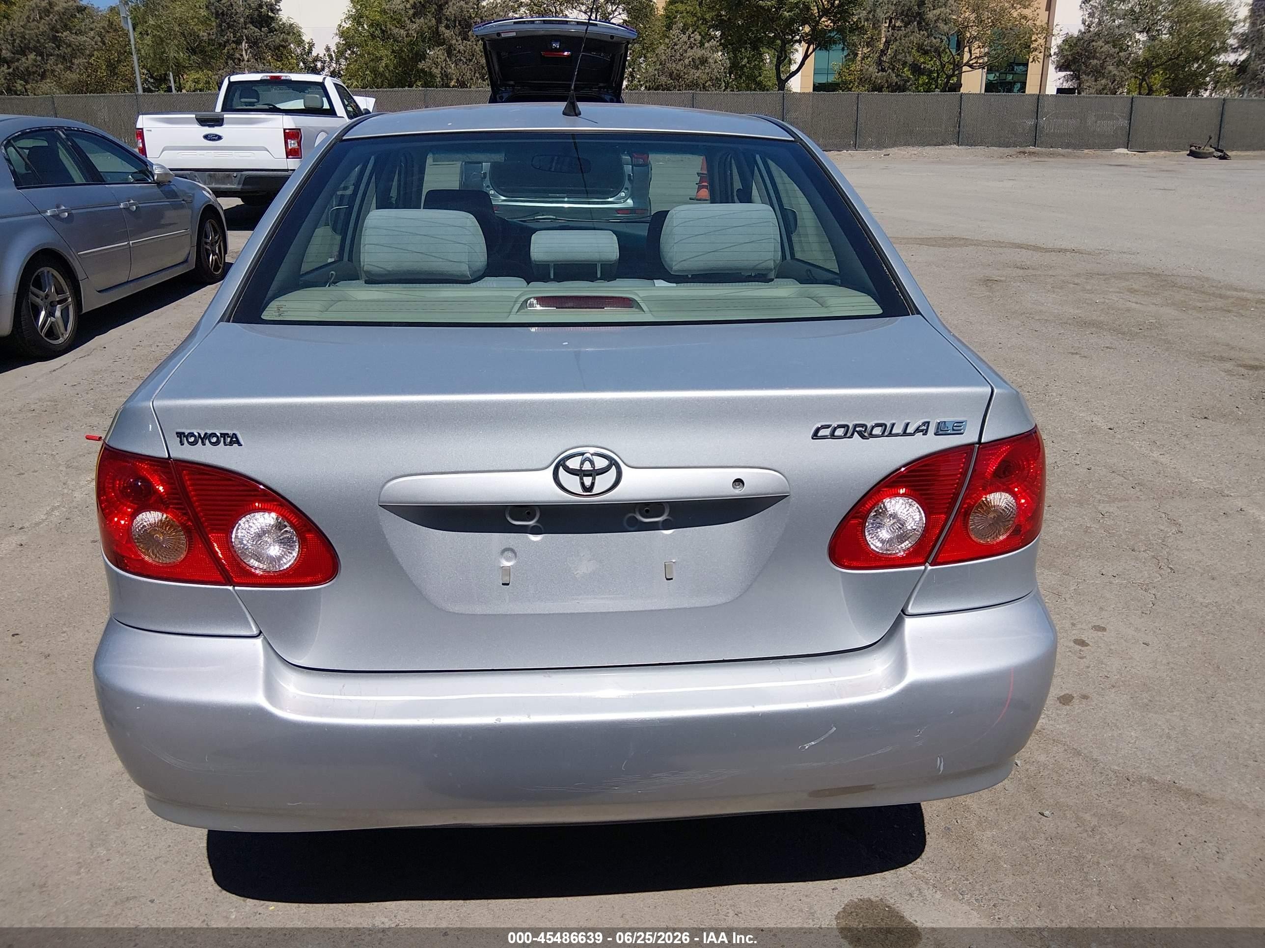 2005 Toyota Corolla Le Серебряный vin: 1NXBR32E65Z507313