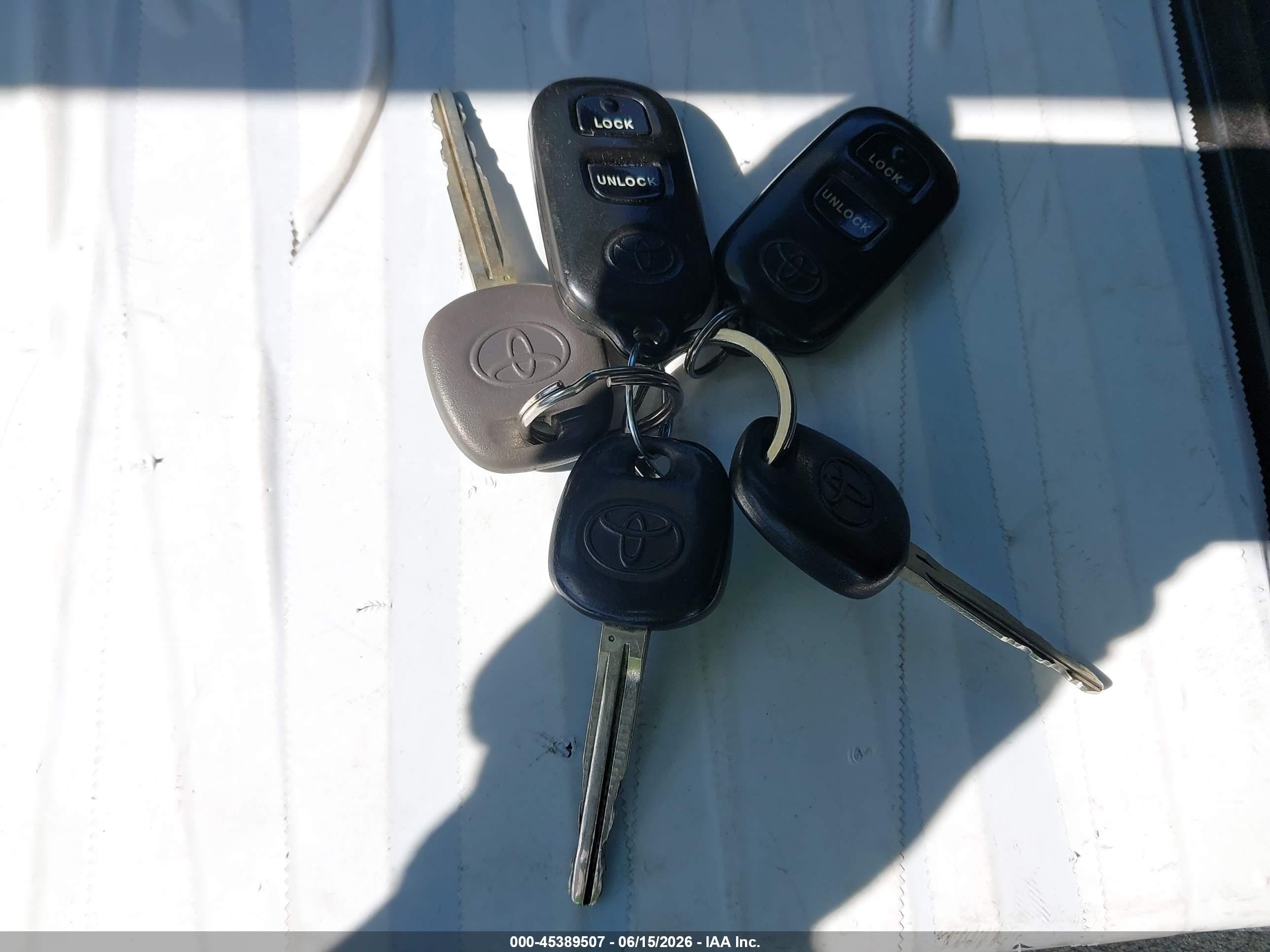 2007 Toyota Corolla S Серебряный vin: 1NXBR32E67Z809591