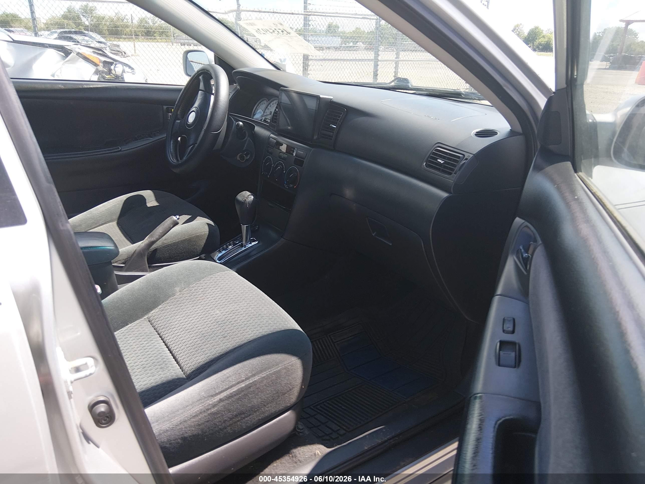 2007 Toyota Corolla S Silver vin: 1NXBR32E67Z848858