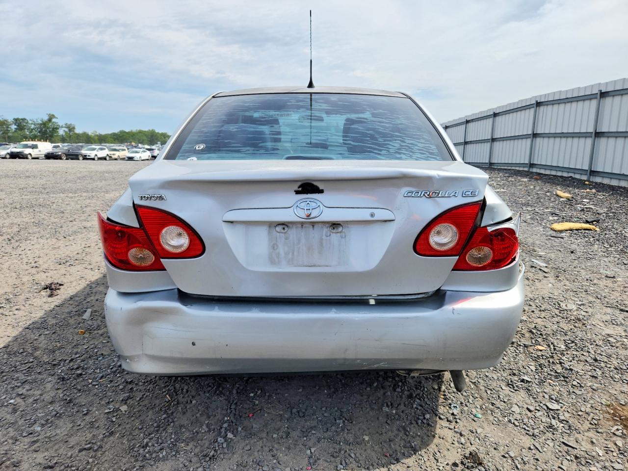 2008 Toyota Corolla Ce Silver vin: 1NXBR32E68Z021122