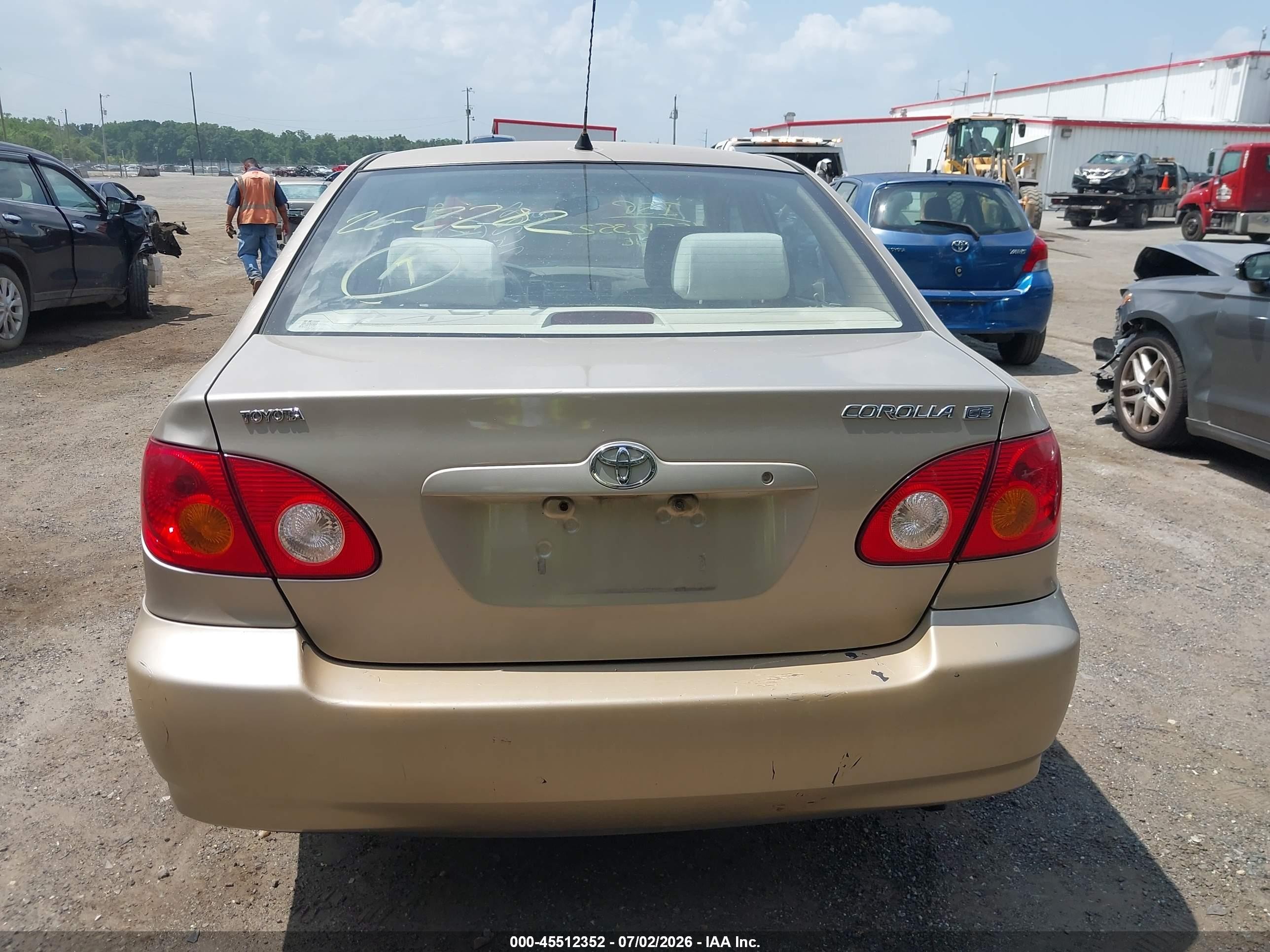 2004 Toyota Corolla Ce Бежевый vin: 1NXBR32E74Z195940