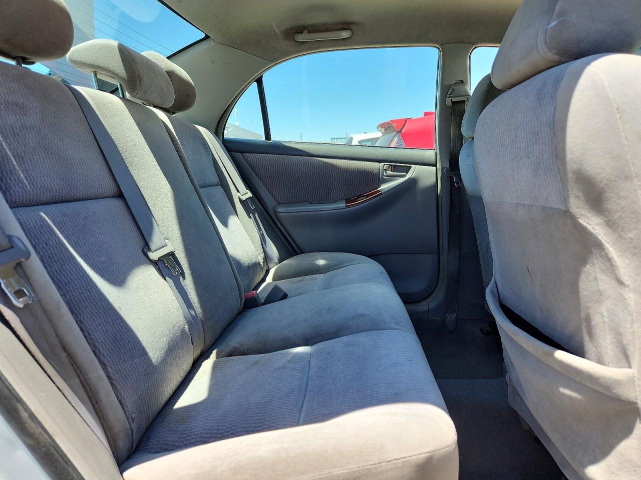 2005 Toyota Corolla Le Silver vin: 1NXBR32E75Z450071