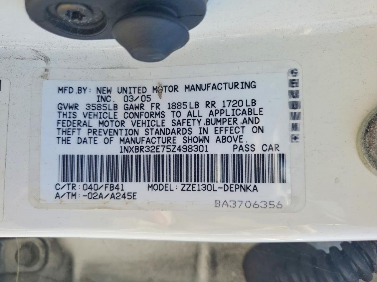 2005 Toyota Corolla Le White vin: 1NXBR32E75Z498301