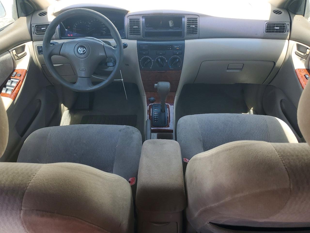 2005 Toyota Corolla Le White vin: 1NXBR32E75Z498301