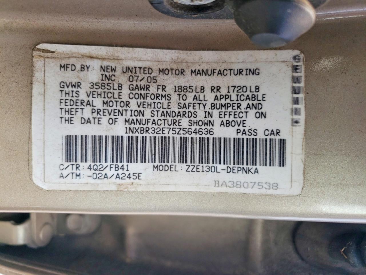2005 Toyota Corolla Le Gold vin: 1NXBR32E75Z564636