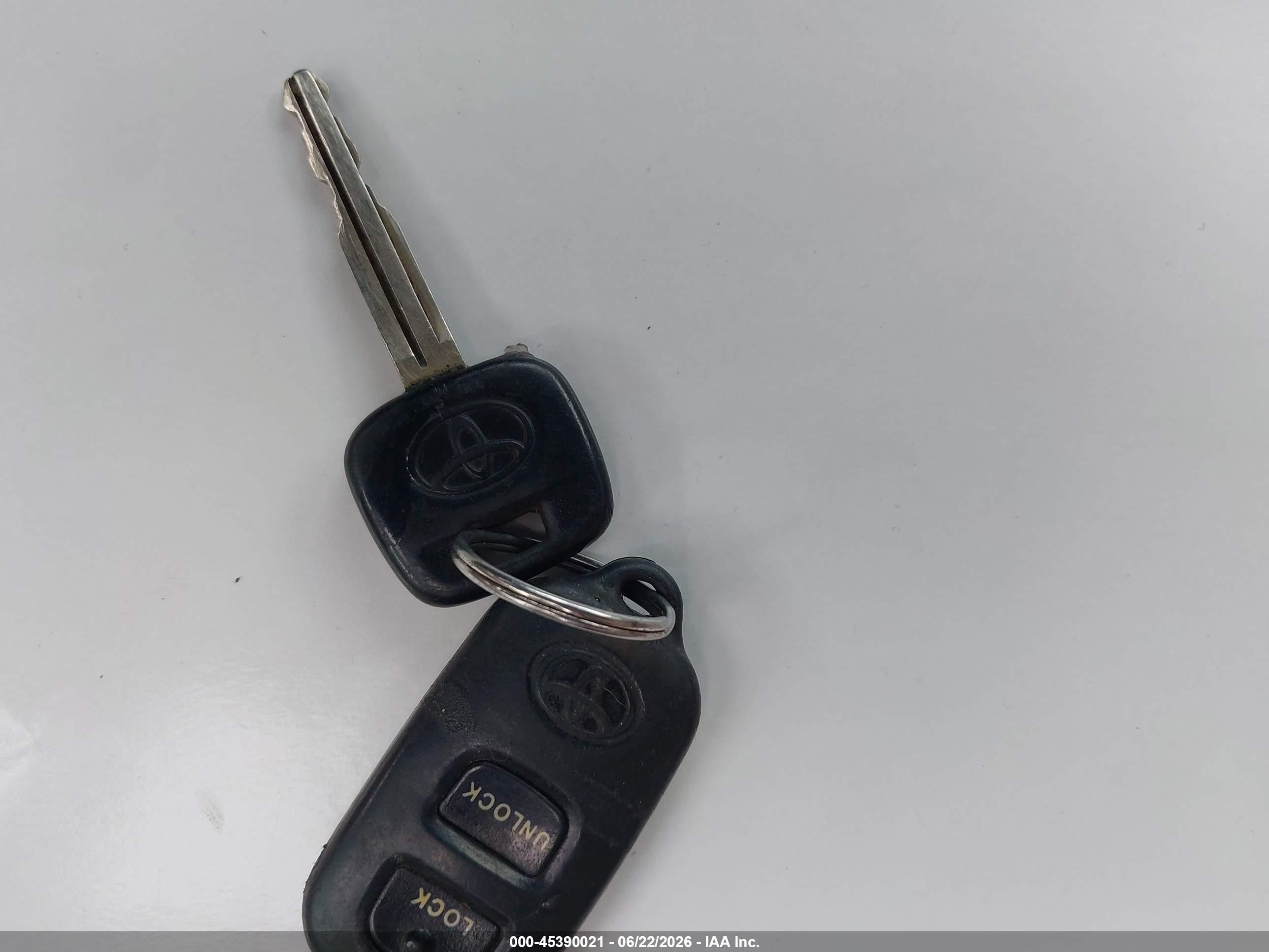 2003 Toyota Corolla S Silver vin: 1NXBR32E83Z097174
