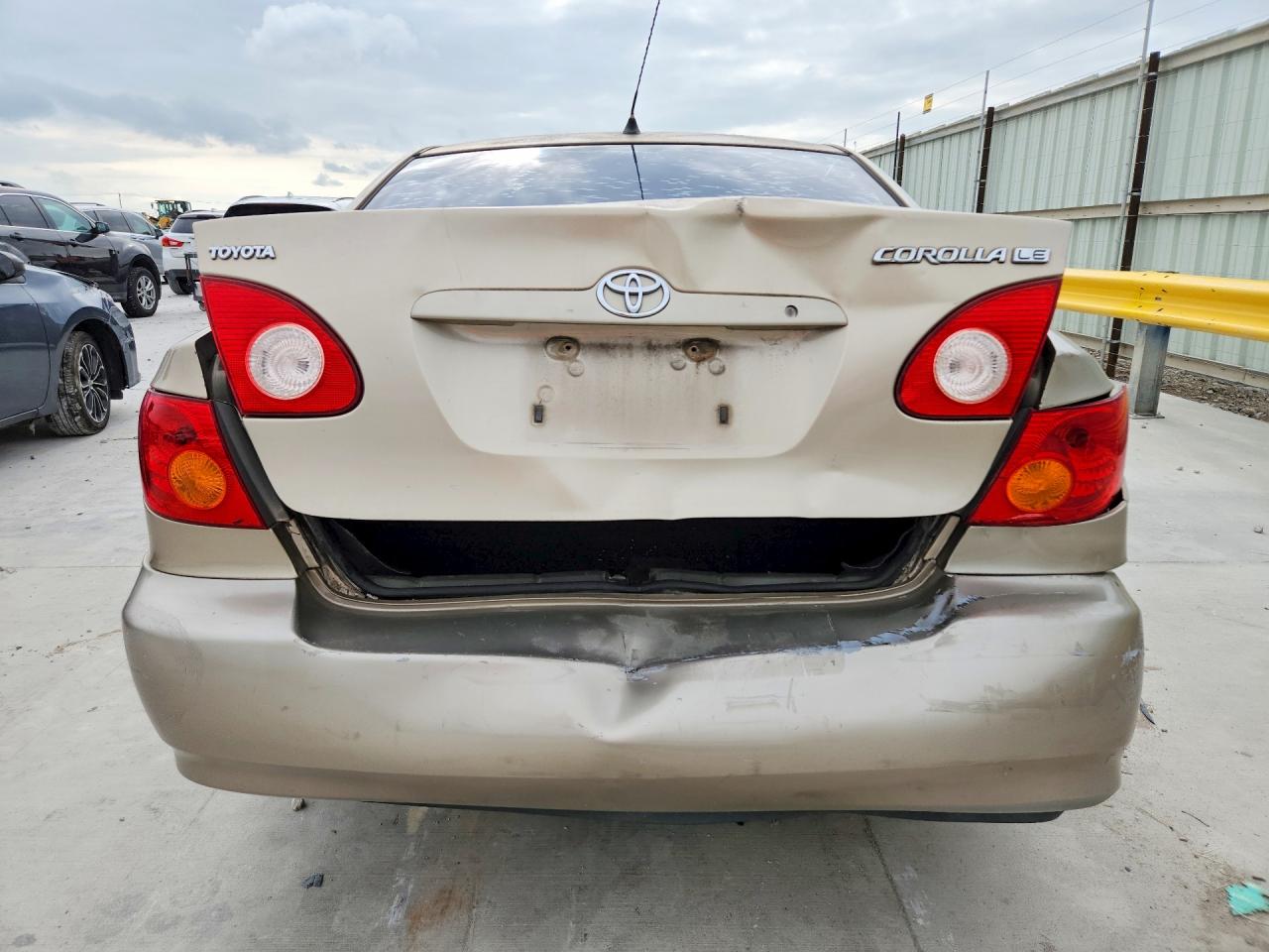 2004 Toyota Corolla Le Tan vin: 1NXBR32E84Z301005
