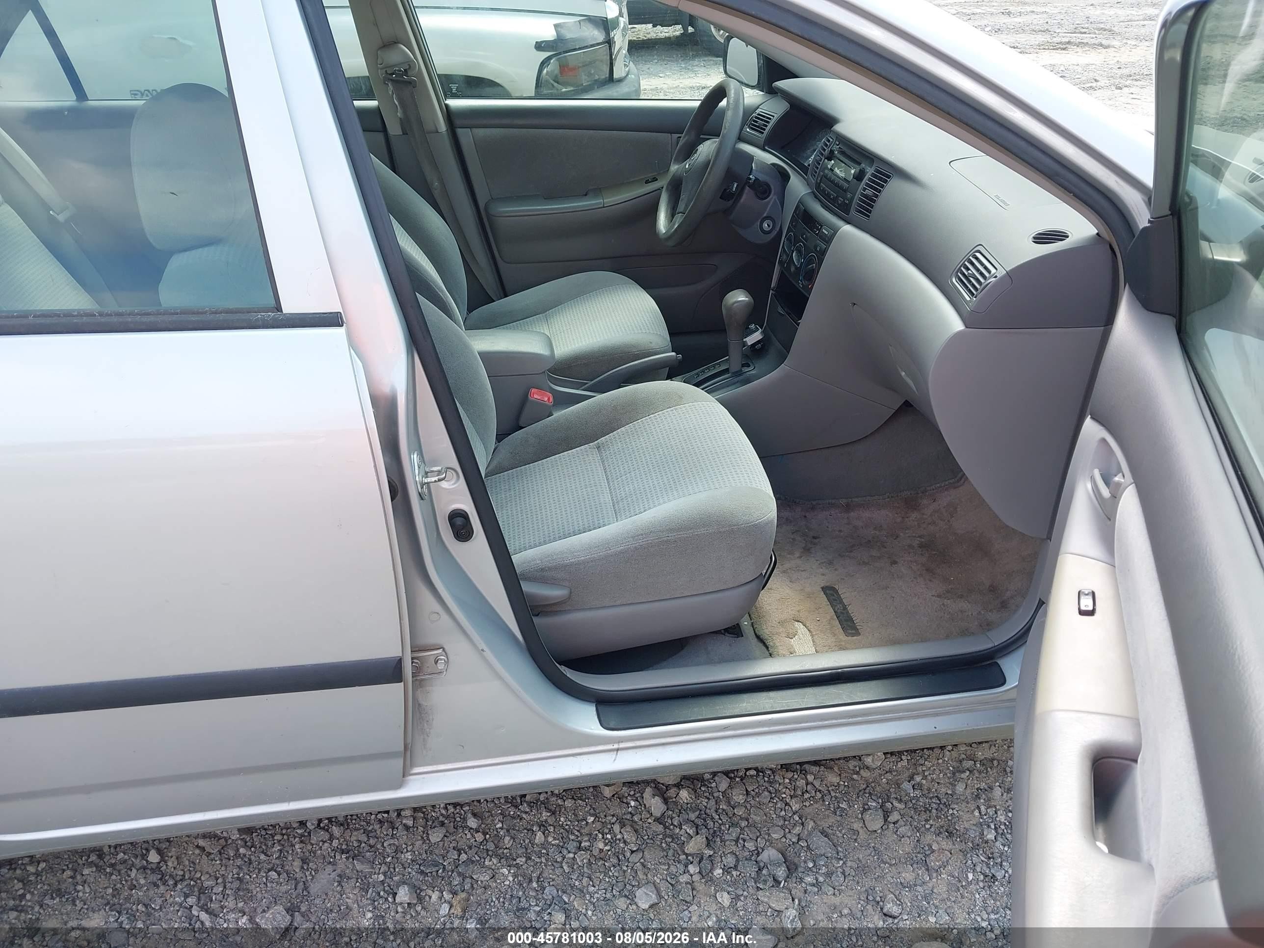 2005 Toyota Corolla Ce Серебряный vin: 1NXBR32E85Z530141