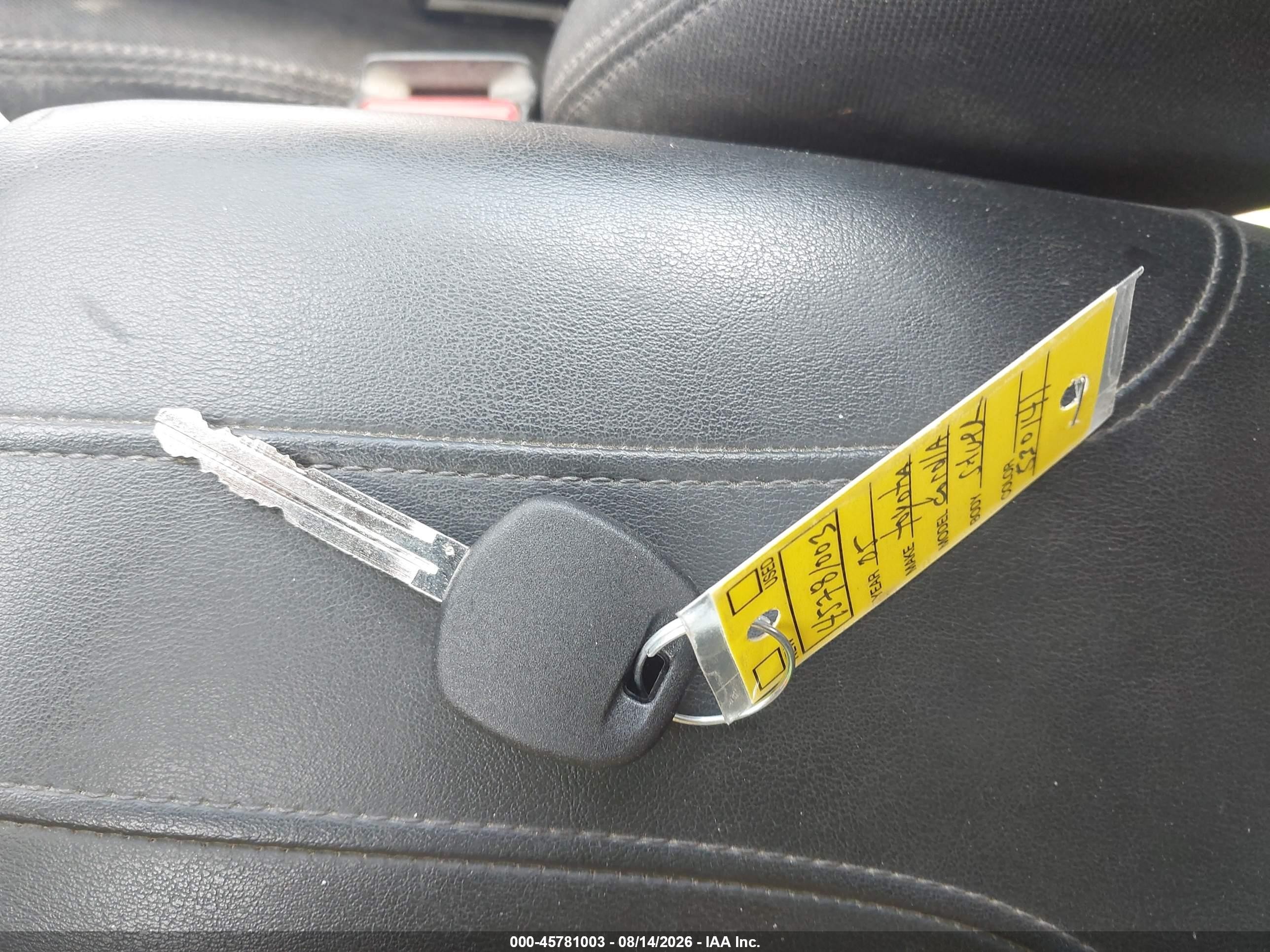 2005 Toyota Corolla Ce Серебряный vin: 1NXBR32E85Z530141
