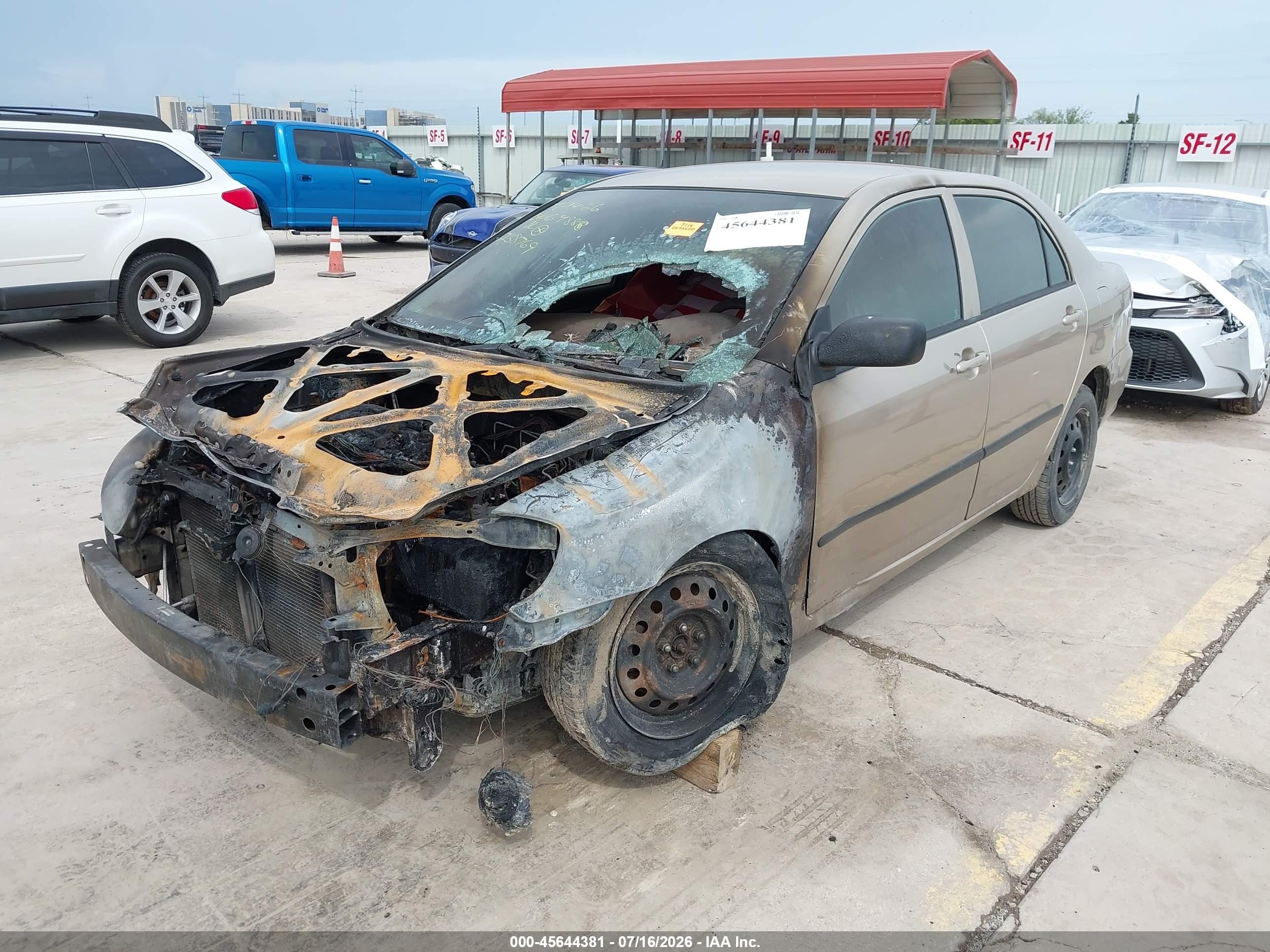 2004 Toyota Corolla Ce Gold vin: 1NXBR32E94Z238769