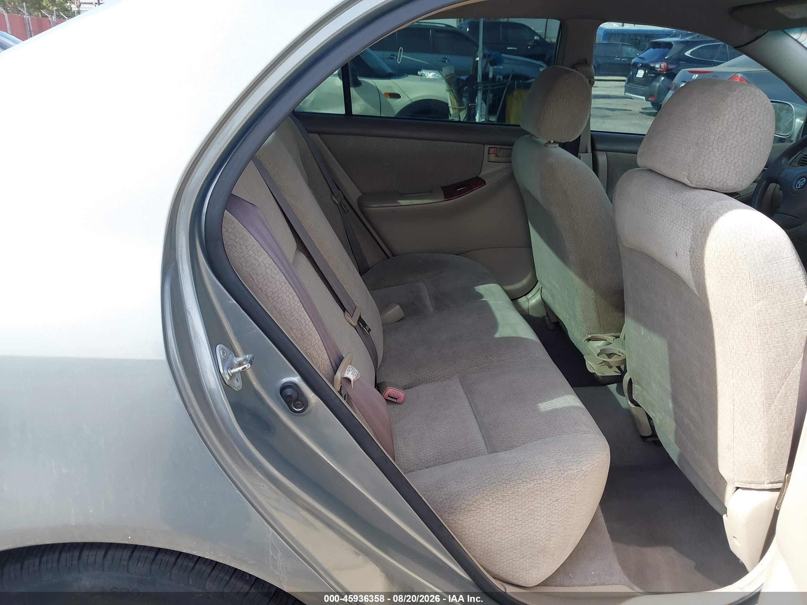 2004 Toyota Corolla Le Champagne vin: 1NXBR32E94Z340993