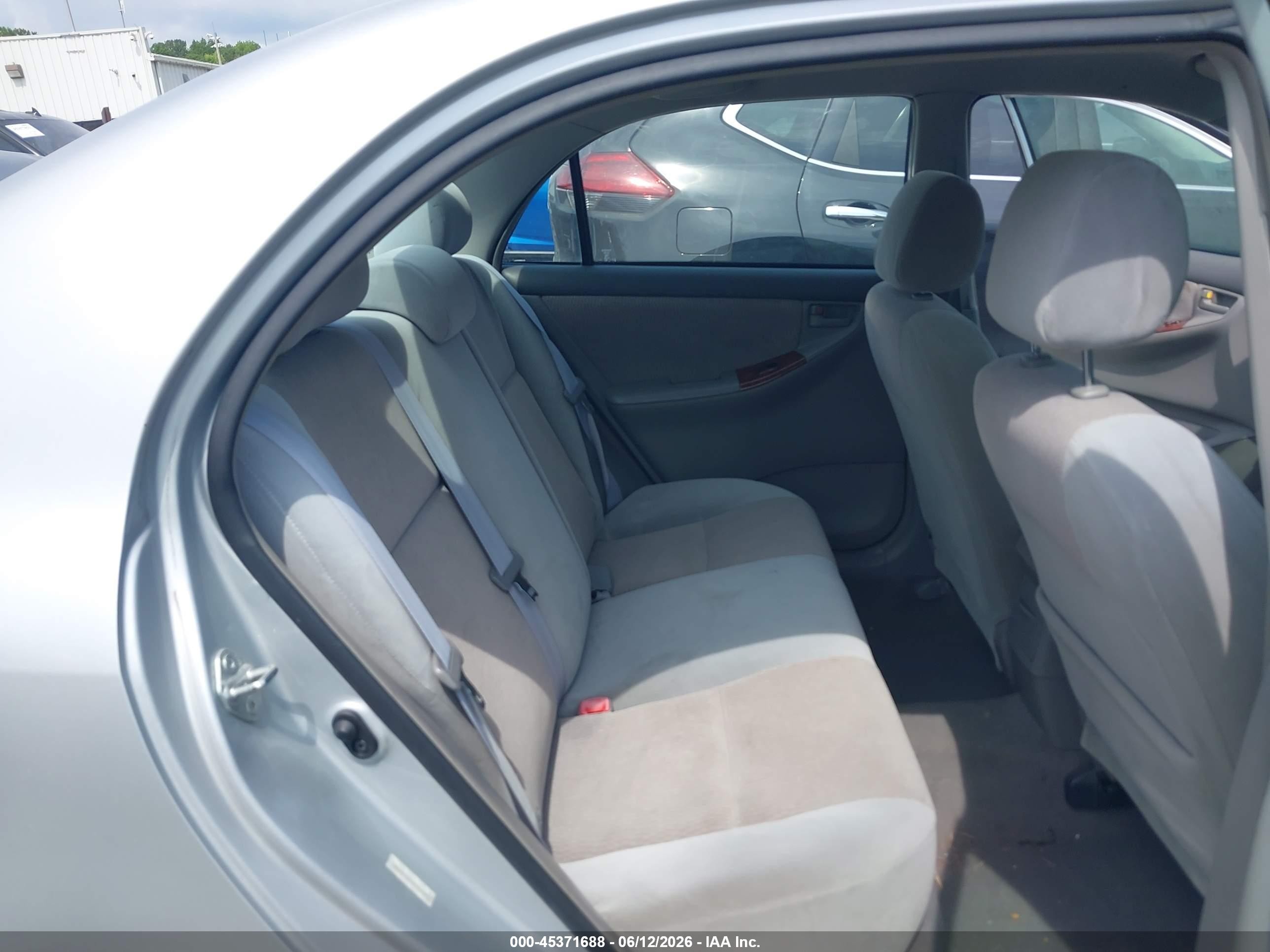 2008 Toyota Corolla Le Silver vin: 1NXBR32E98Z953363