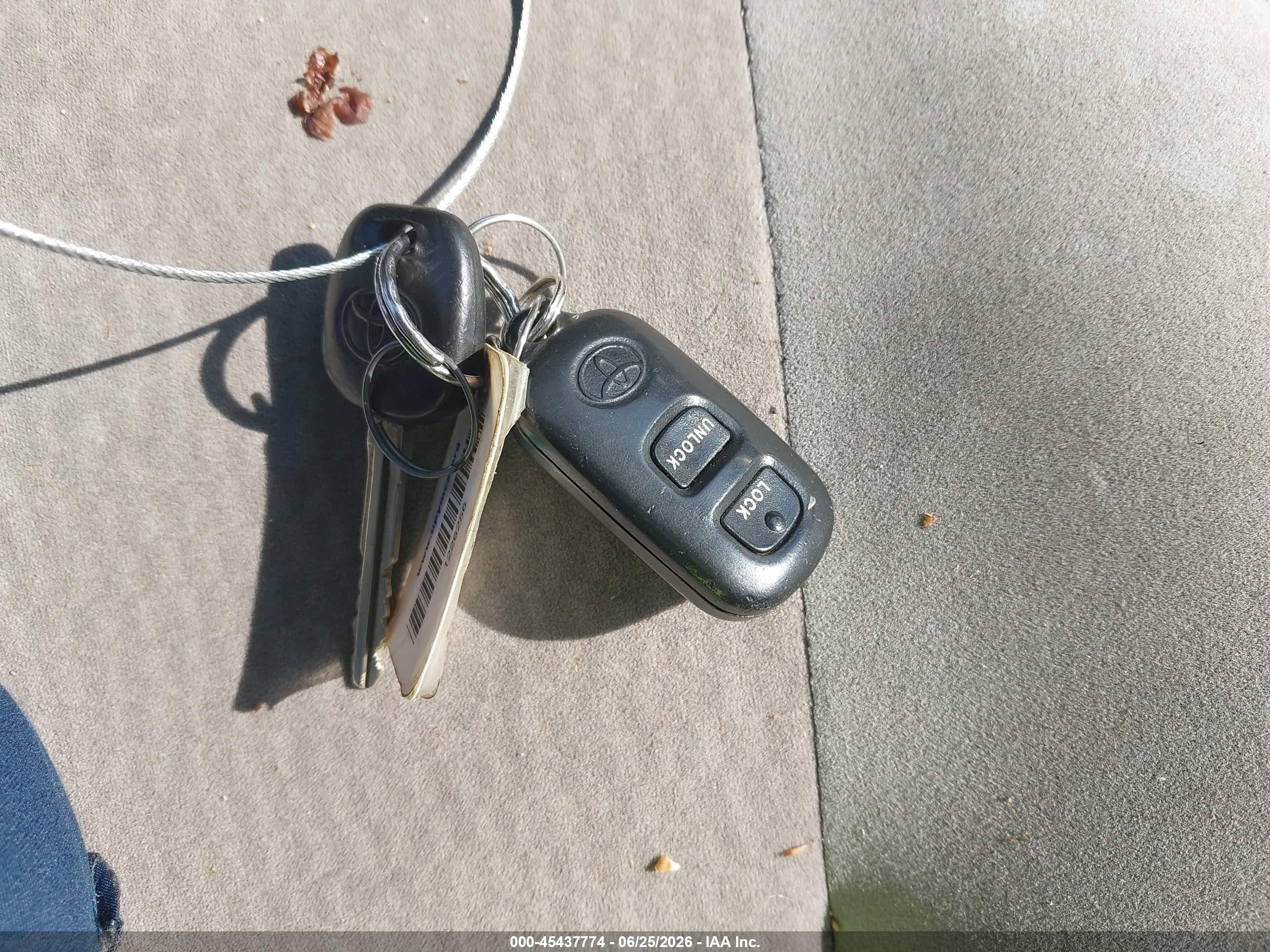 2008 Toyota Corolla Le Silver vin: 1NXBR32E98Z978487