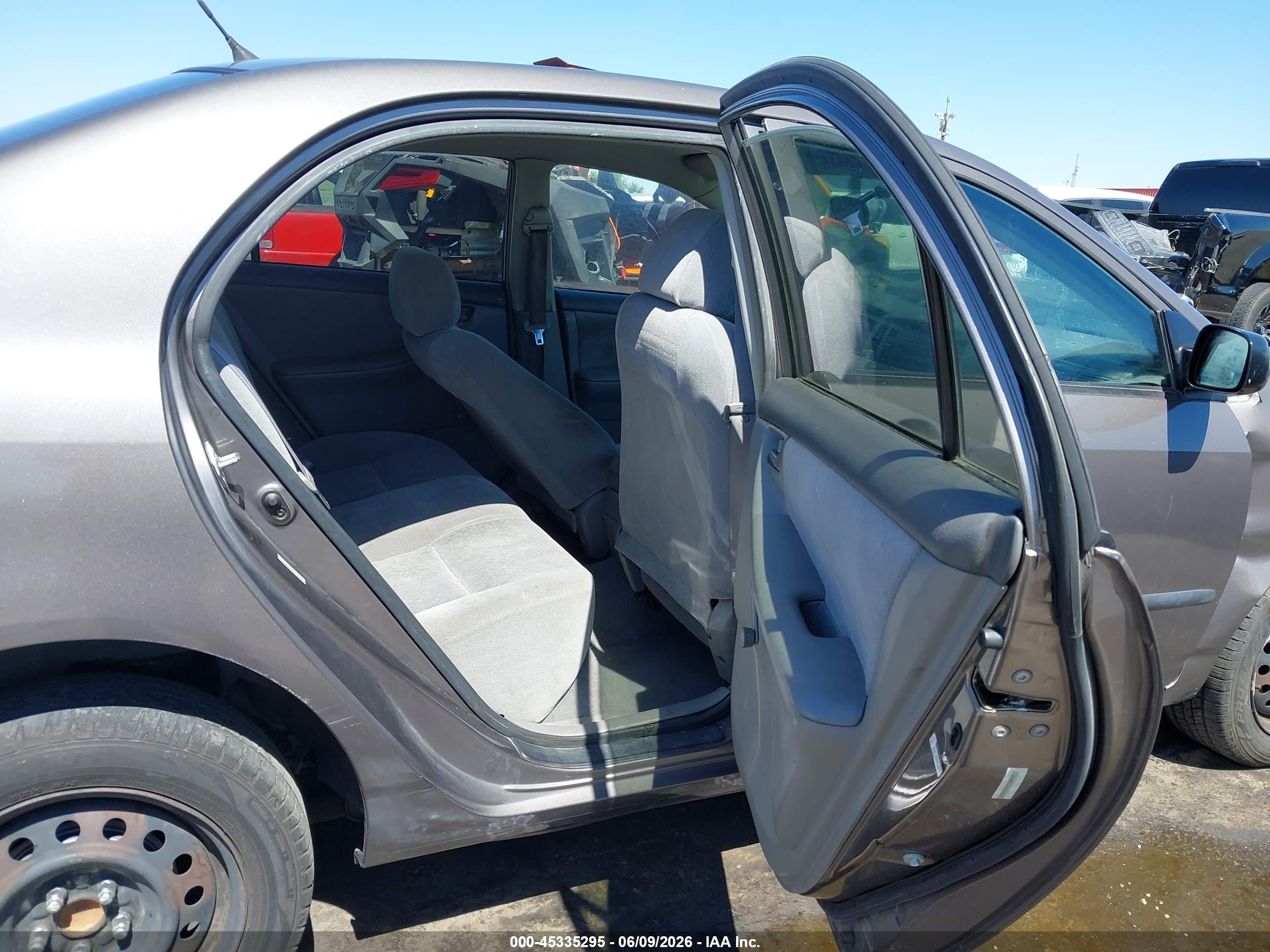 2003 Toyota Corolla Ce Gray vin: 1NXBR32EX3Z040295