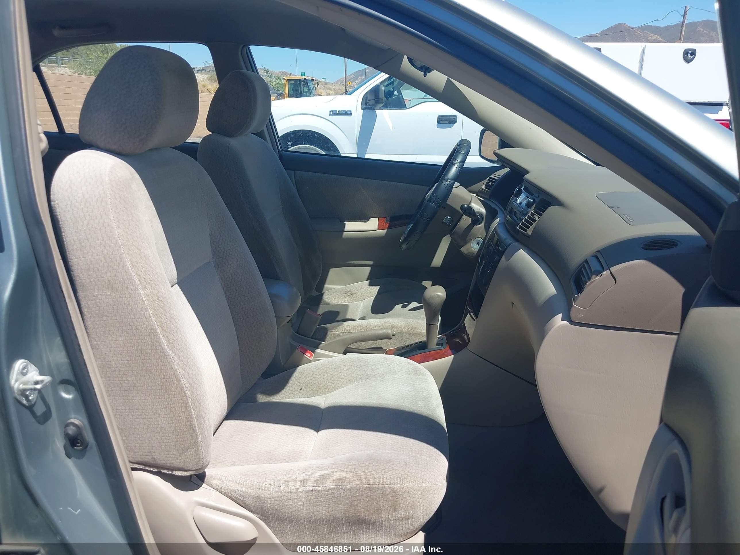 2003 Toyota Corolla Le Tan vin: 1NXBR32EX3Z101371