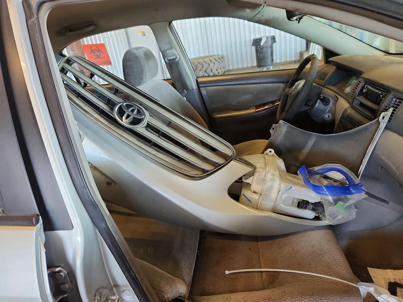 2003 Toyota Corolla Silver vin: 1NXBR32EX3Z128196