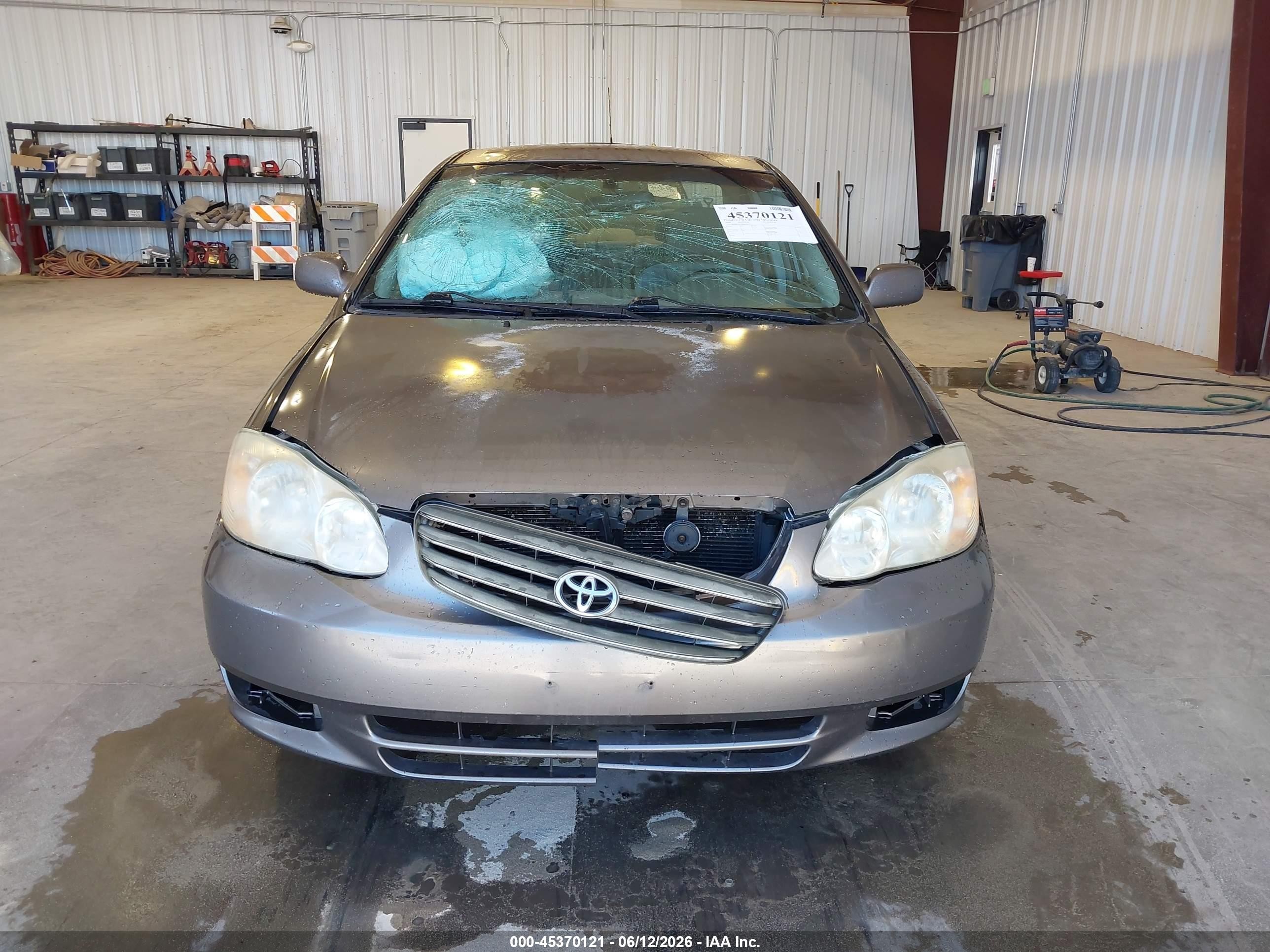 2004 Toyota Corolla Le Gray vin: 1NXBR32EX4Z210513