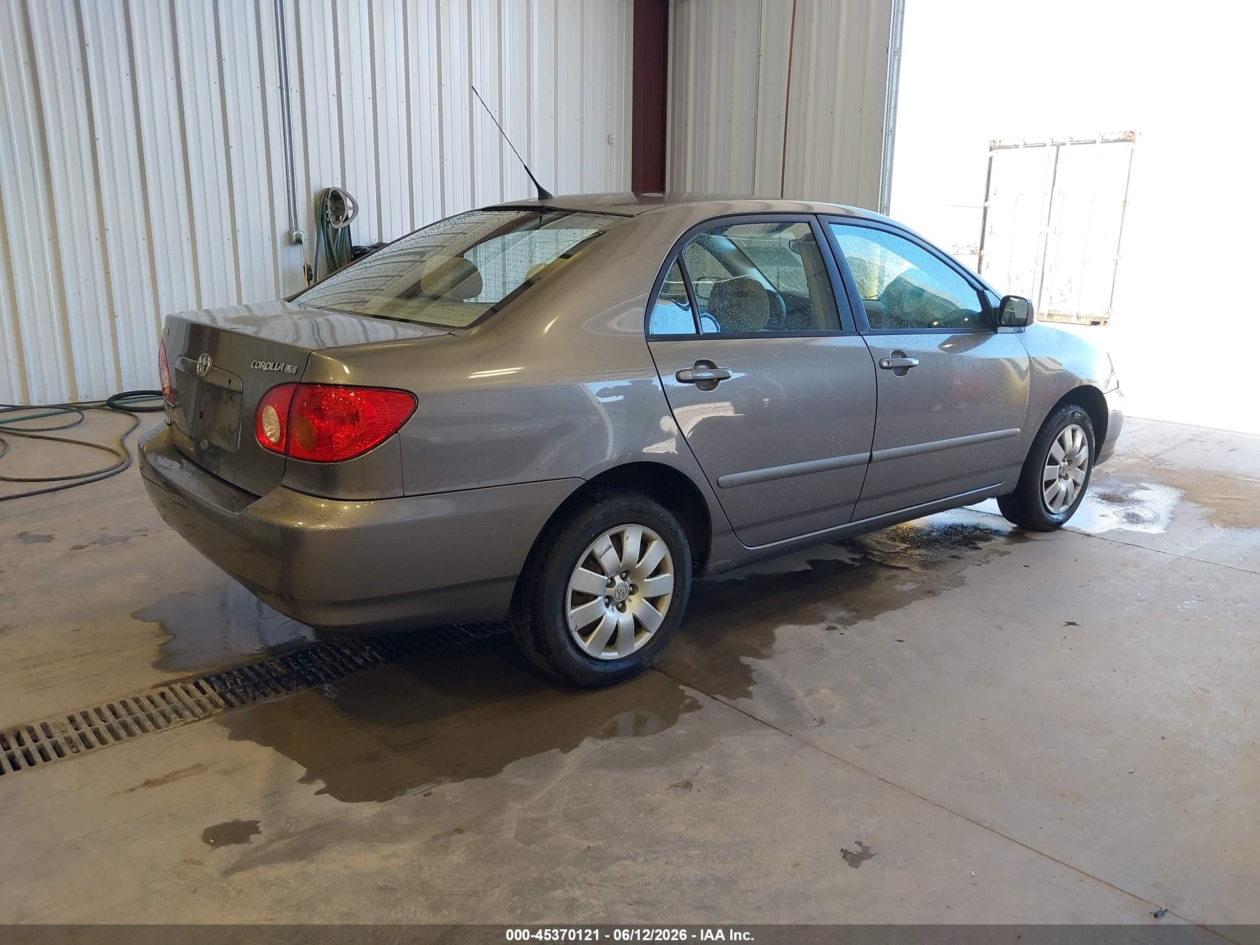2004 Toyota Corolla Le Gray vin: 1NXBR32EX4Z210513