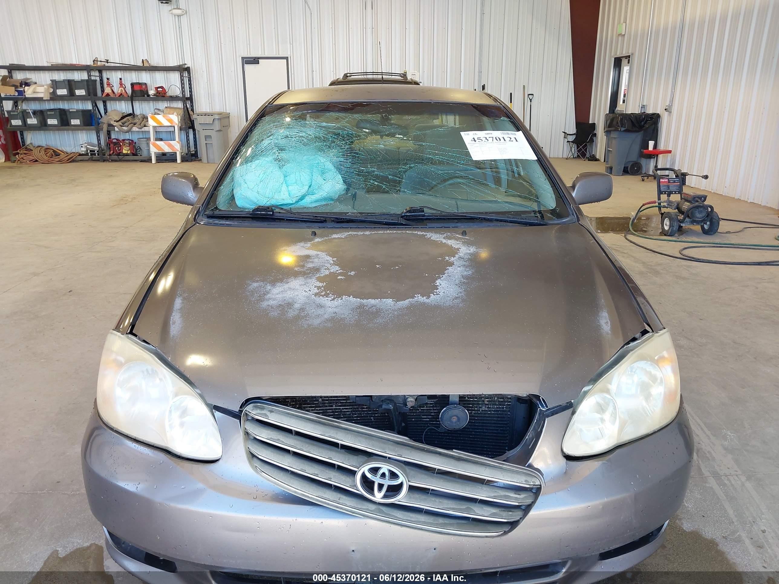 2004 Toyota Corolla Le Gray vin: 1NXBR32EX4Z210513