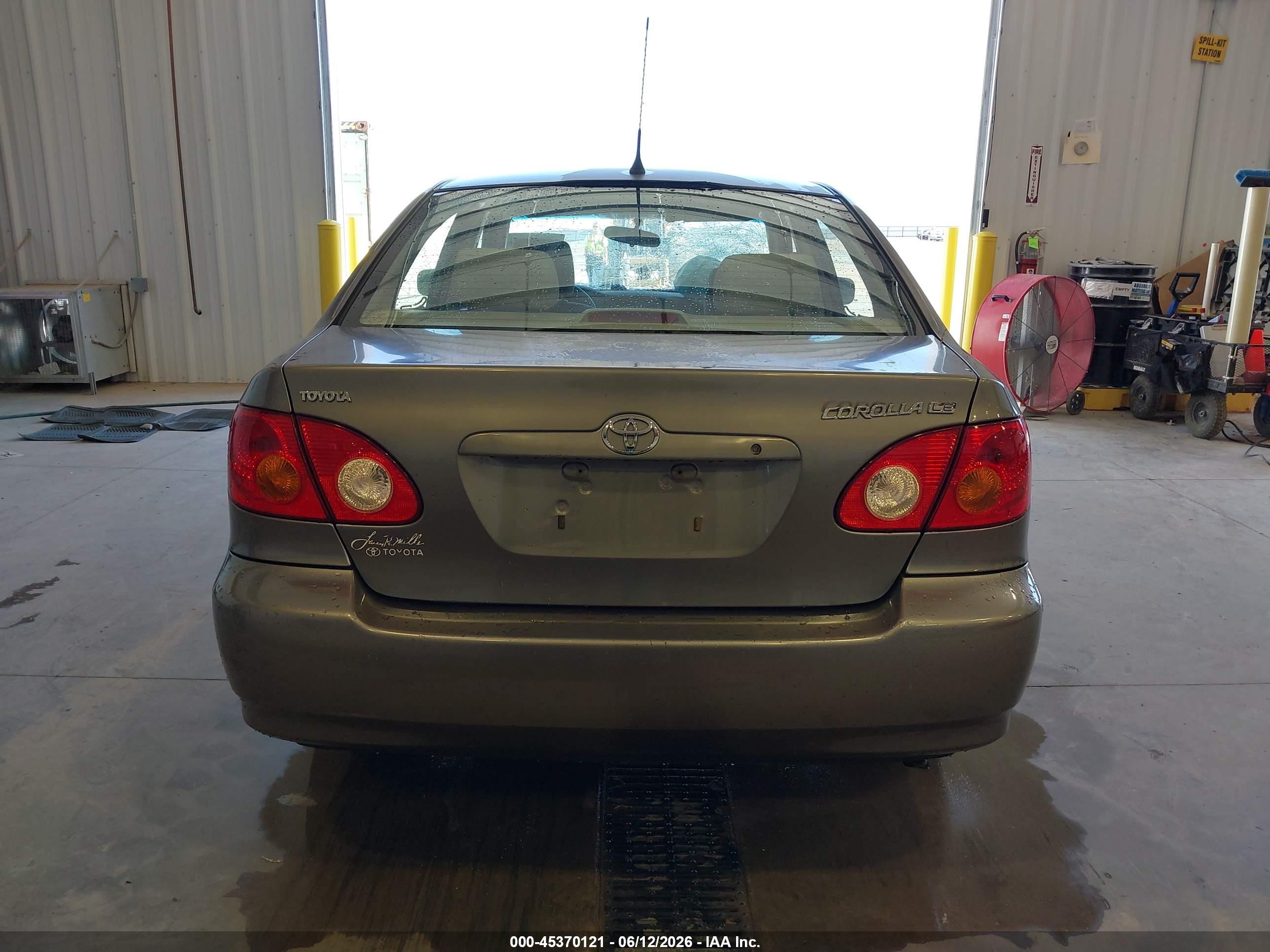 2004 Toyota Corolla Le Gray vin: 1NXBR32EX4Z210513