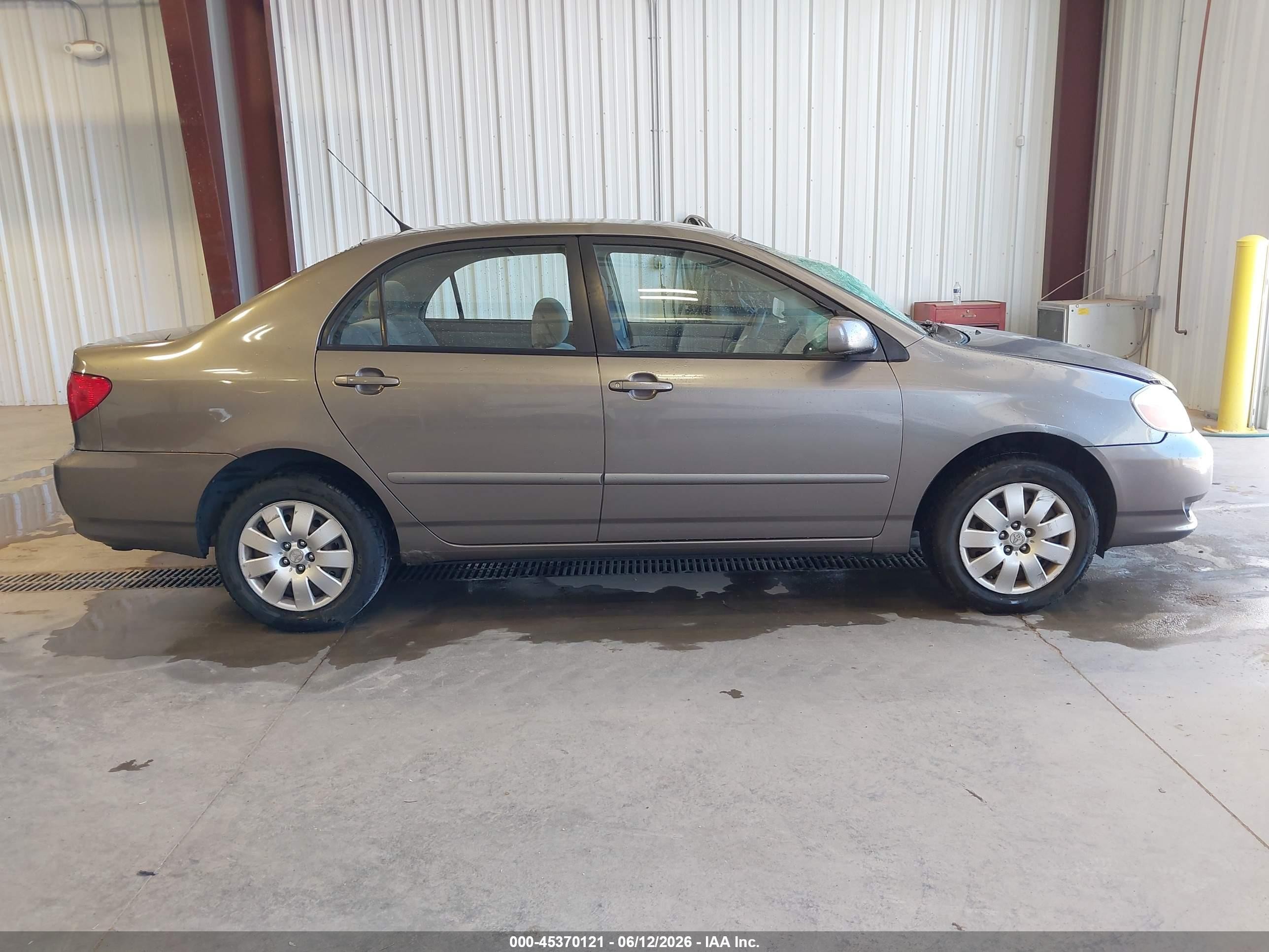 2004 Toyota Corolla Le Gray vin: 1NXBR32EX4Z210513