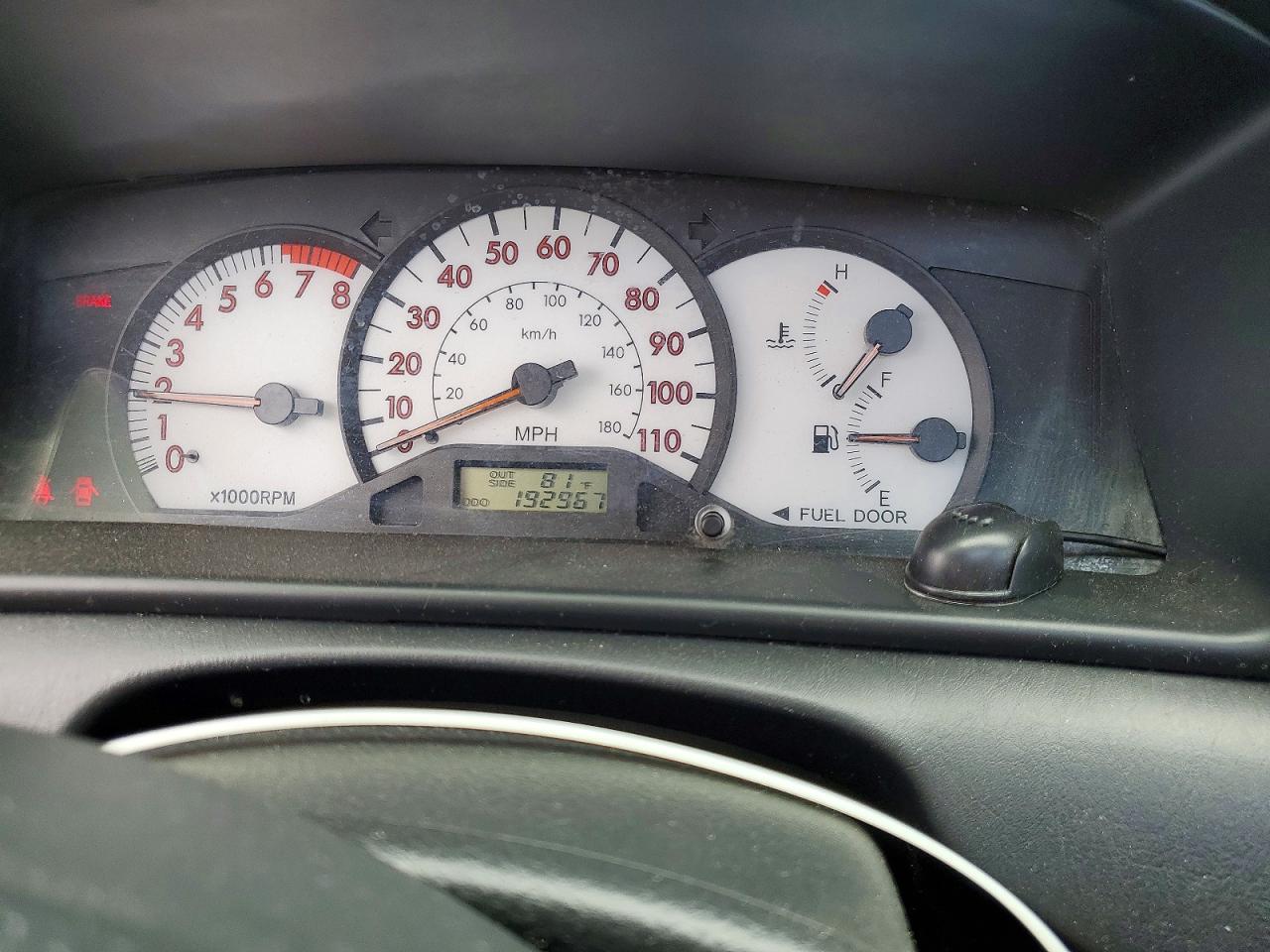2004 Toyota Corolla S Silver vin: 1NXBR32EX4Z219731