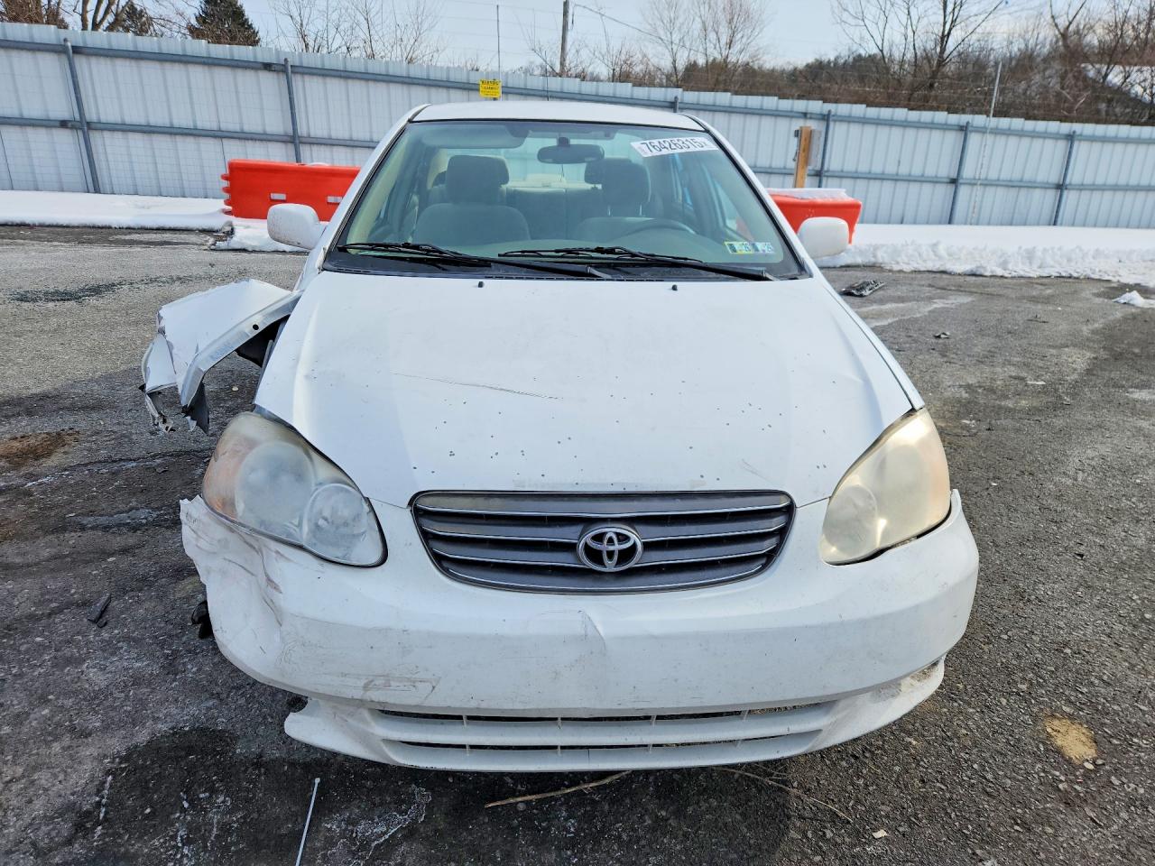 2004 Toyota Corolla Le White vin: 1NXBR32EX4Z230423