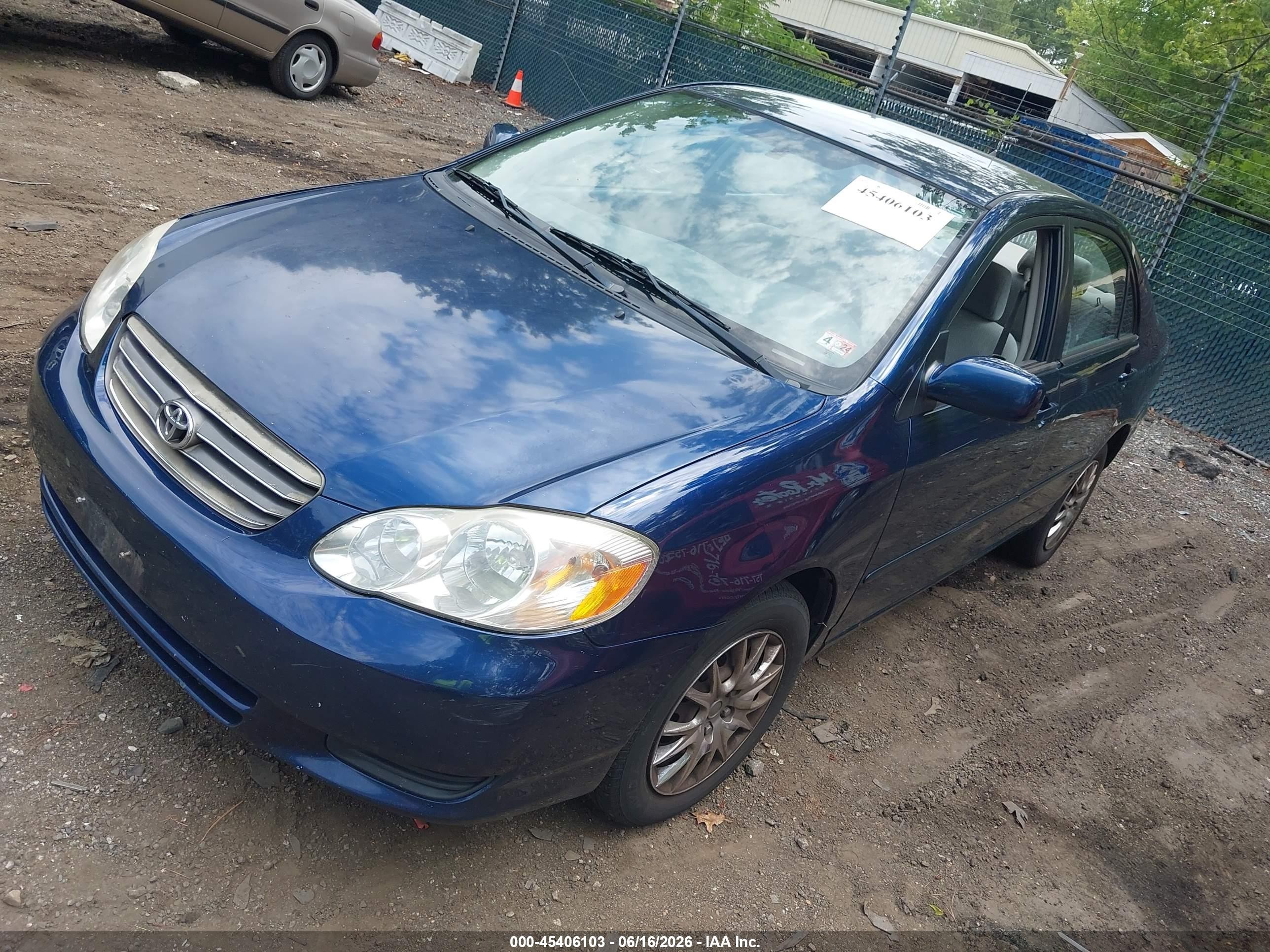 2004 Toyota Corolla Le Blue vin: 1NXBR32EX4Z239297