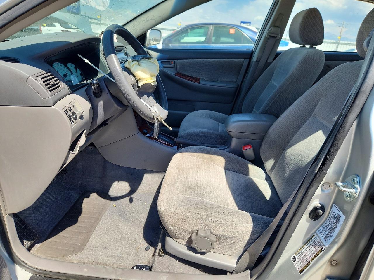 2004 Toyota Corolla Le Silver vin: 1NXBR32EX4Z243916