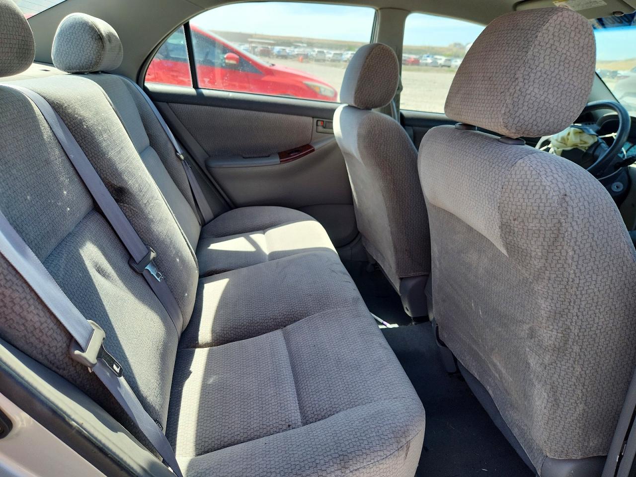 2004 Toyota Corolla Le Silver vin: 1NXBR32EX4Z243916