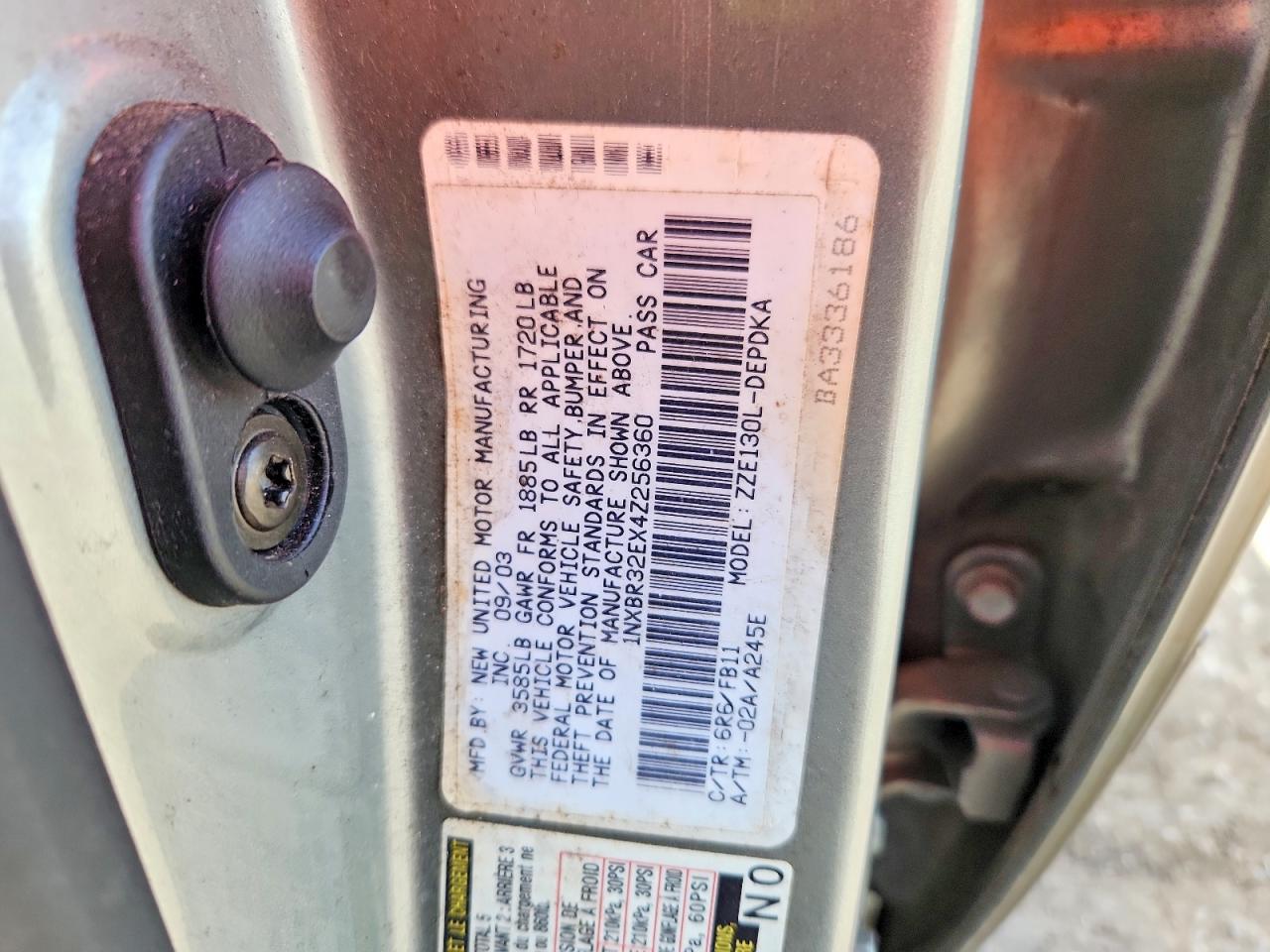 2004 Toyota Corolla Ce Silver vin: 1NXBR32EX4Z256360