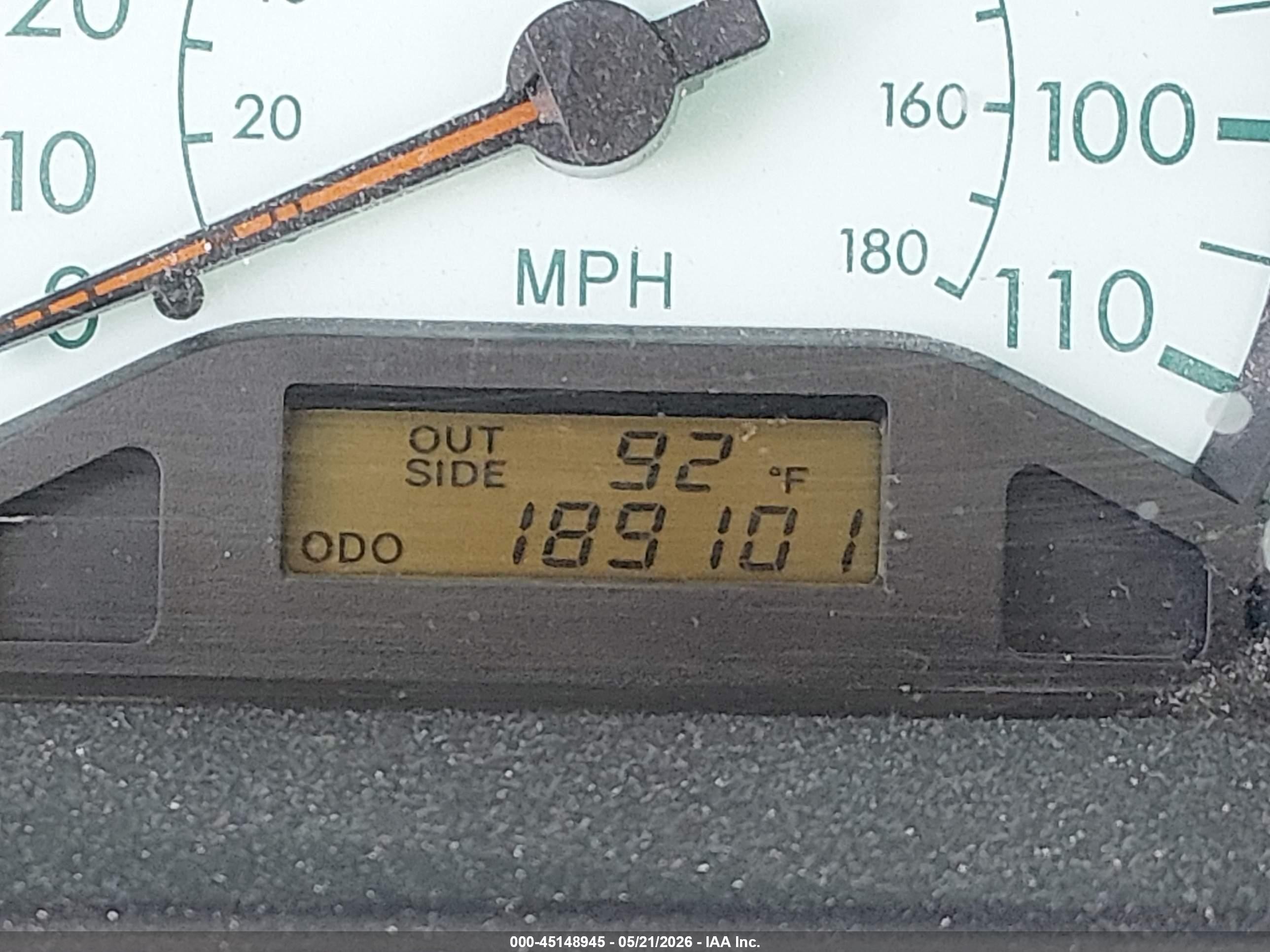 2004 Toyota Corolla Le Серебряный vin: 1NXBR32EX4Z273918