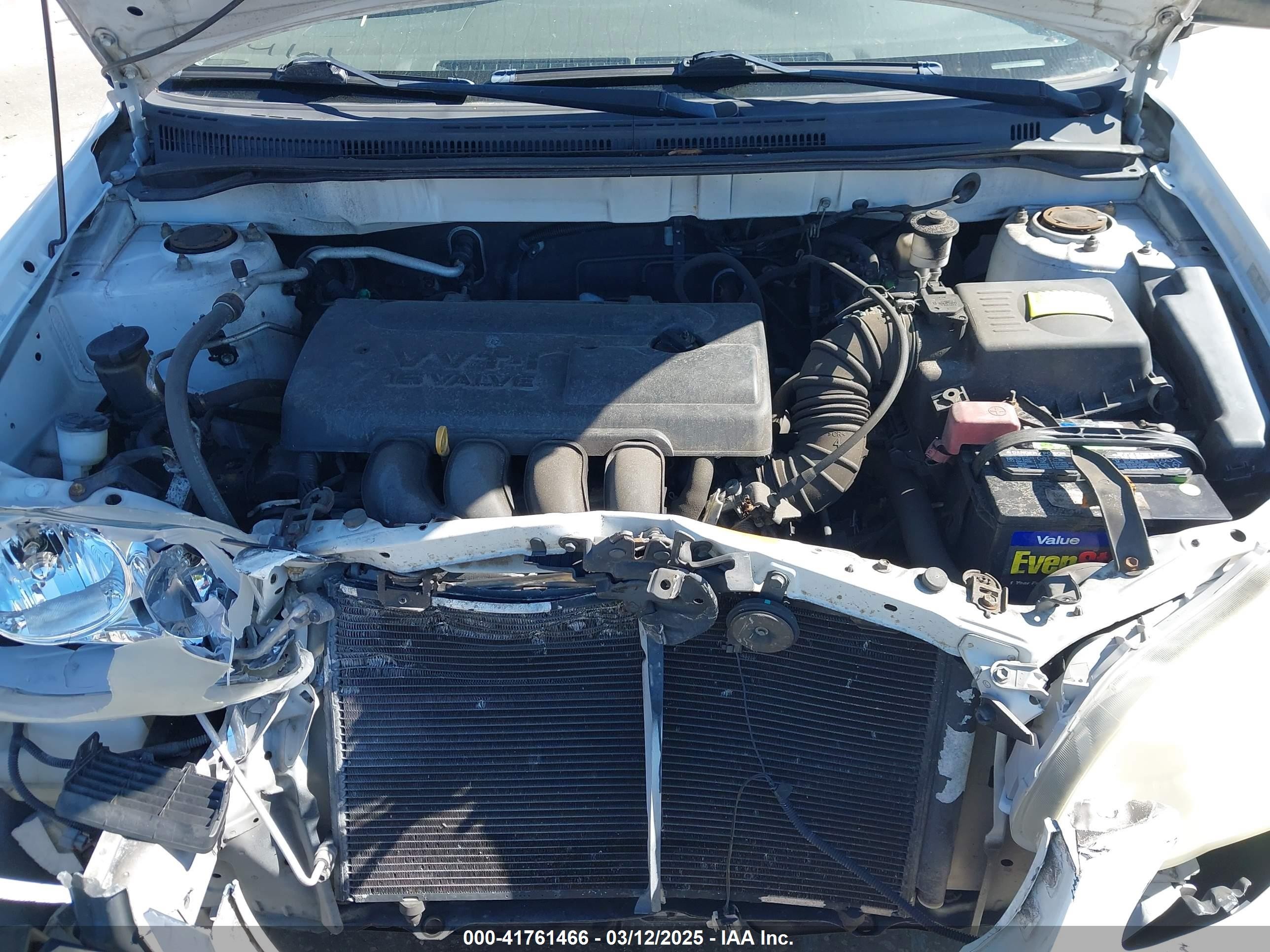 2004 Toyota Corolla Ce White vin: 1NXBR32EX4Z289875