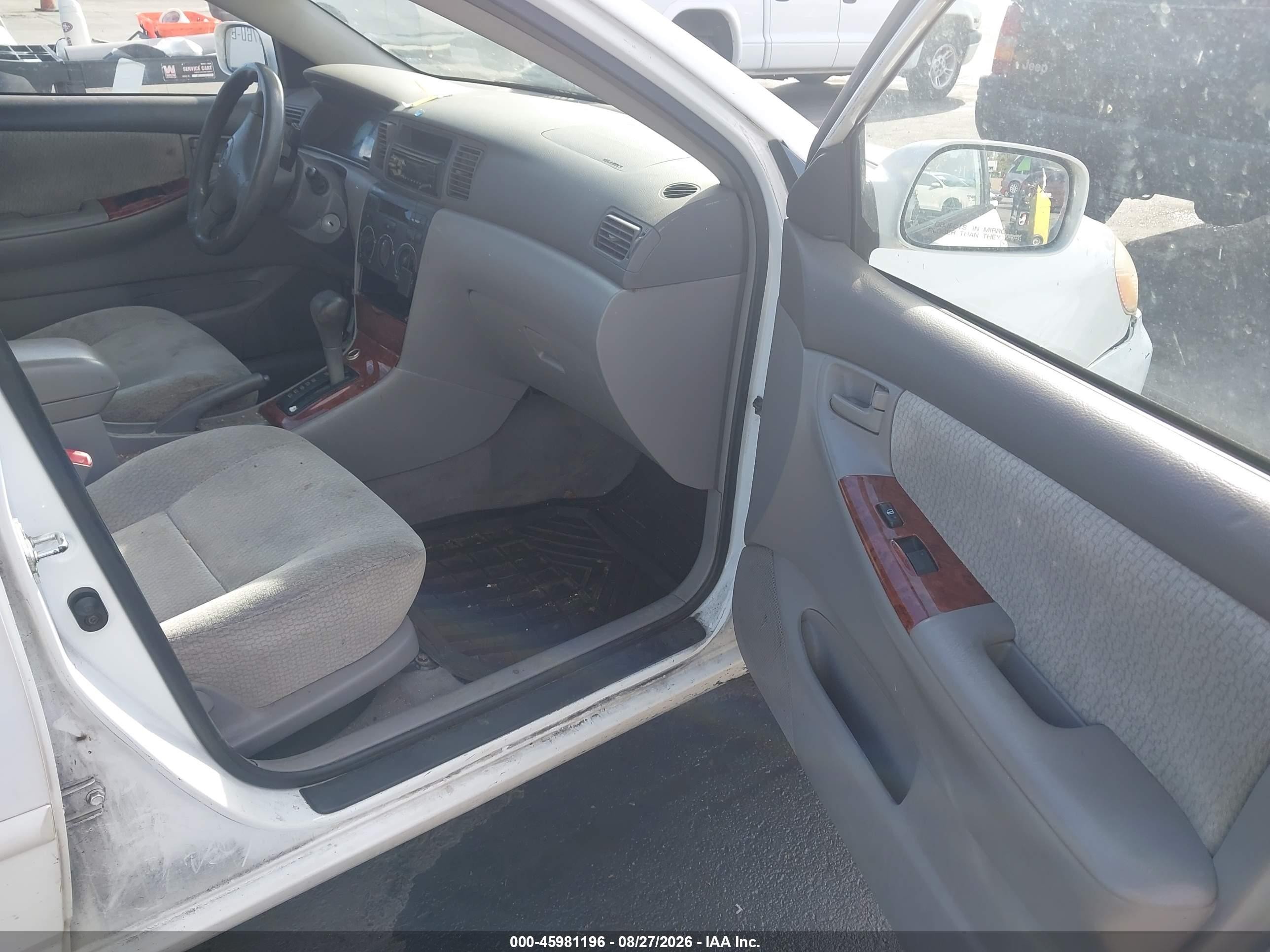 2004 Toyota Corolla Le White vin: 1NXBR32EX4Z304178