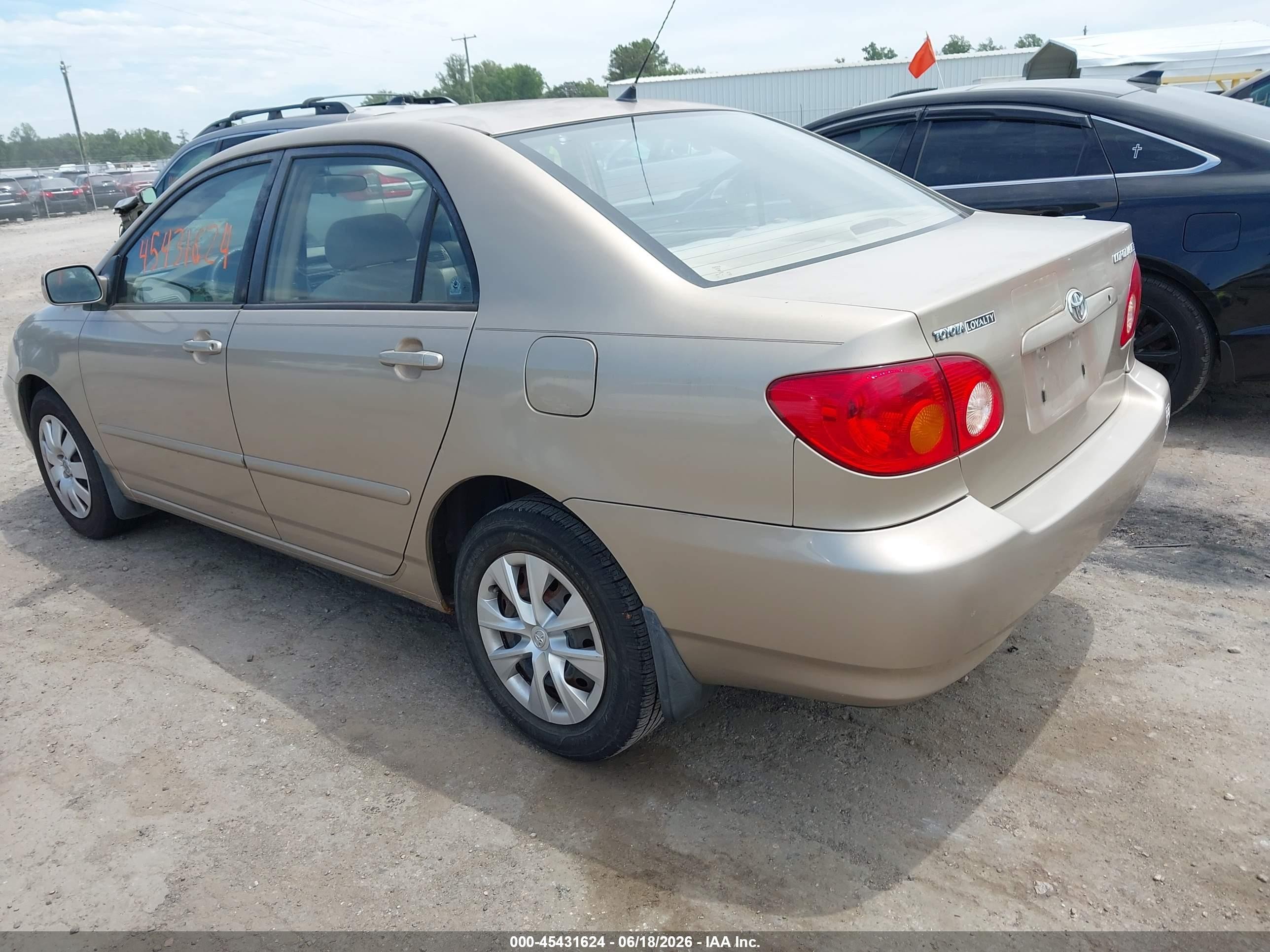 2004 Toyota Corolla Le Gold vin: 1NXBR32EX4Z315696