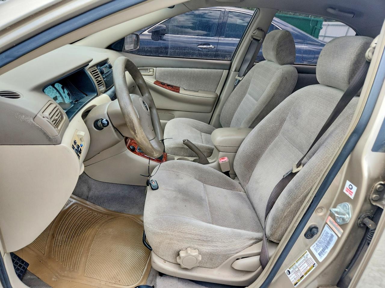 2004 Toyota Corolla Le Золотой vin: 1NXBR32EX4Z318100
