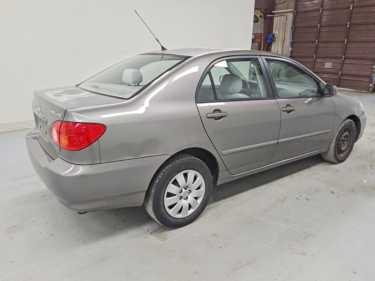 2004 Toyota Corolla Le Gray vin: 1NXBR32EX4Z336600