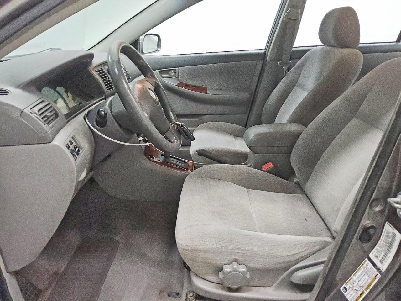 2004 Toyota Corolla Le Gray vin: 1NXBR32EX4Z336600