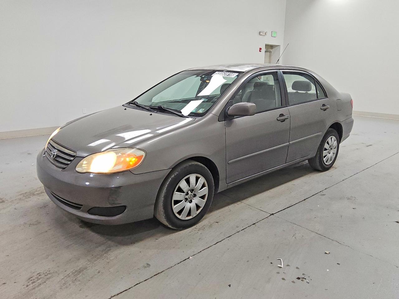 2004 Toyota Corolla Le Gray vin: 1NXBR32EX4Z336600