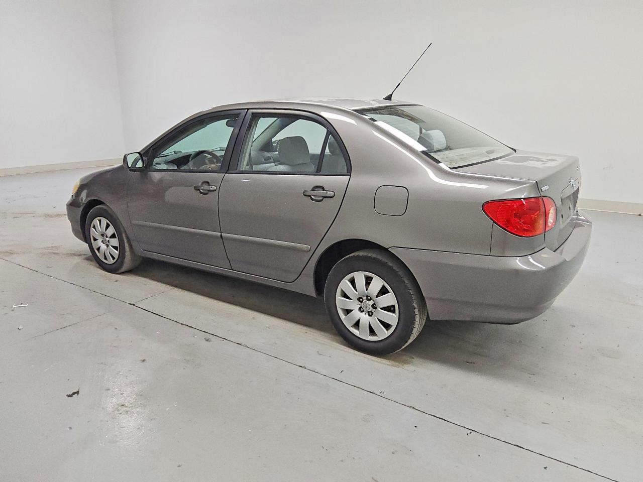 2004 Toyota Corolla Le Gray vin: 1NXBR32EX4Z336600