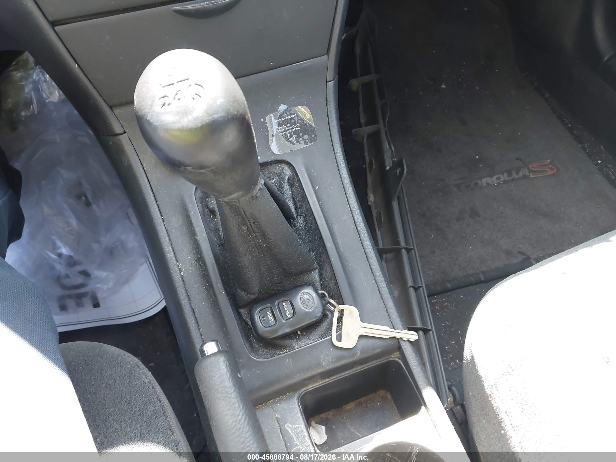 2004 Toyota Corolla S White vin: 1NXBR32EX4Z337293